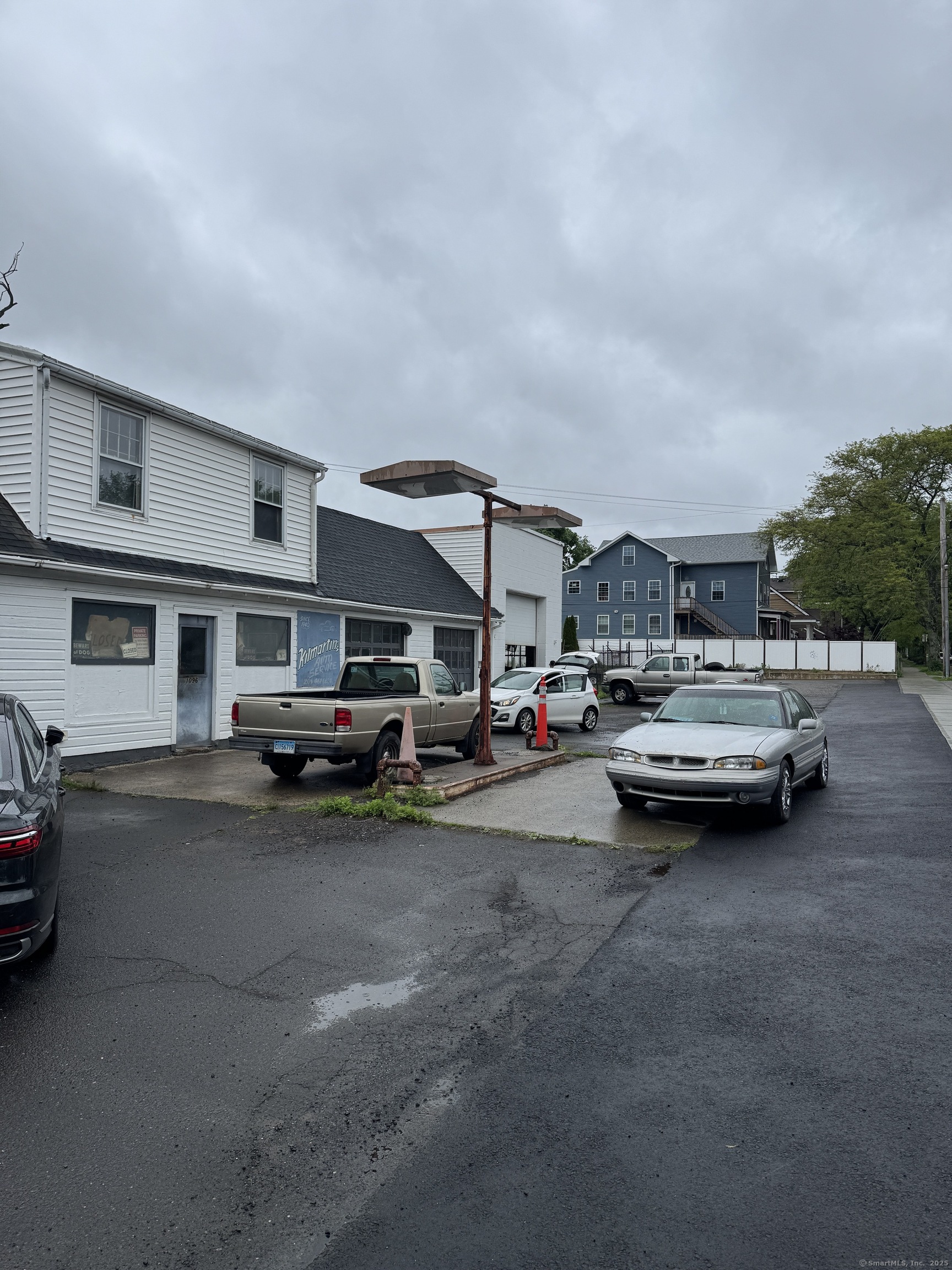 1096 Quinnipiac Avenue Property Photo 4