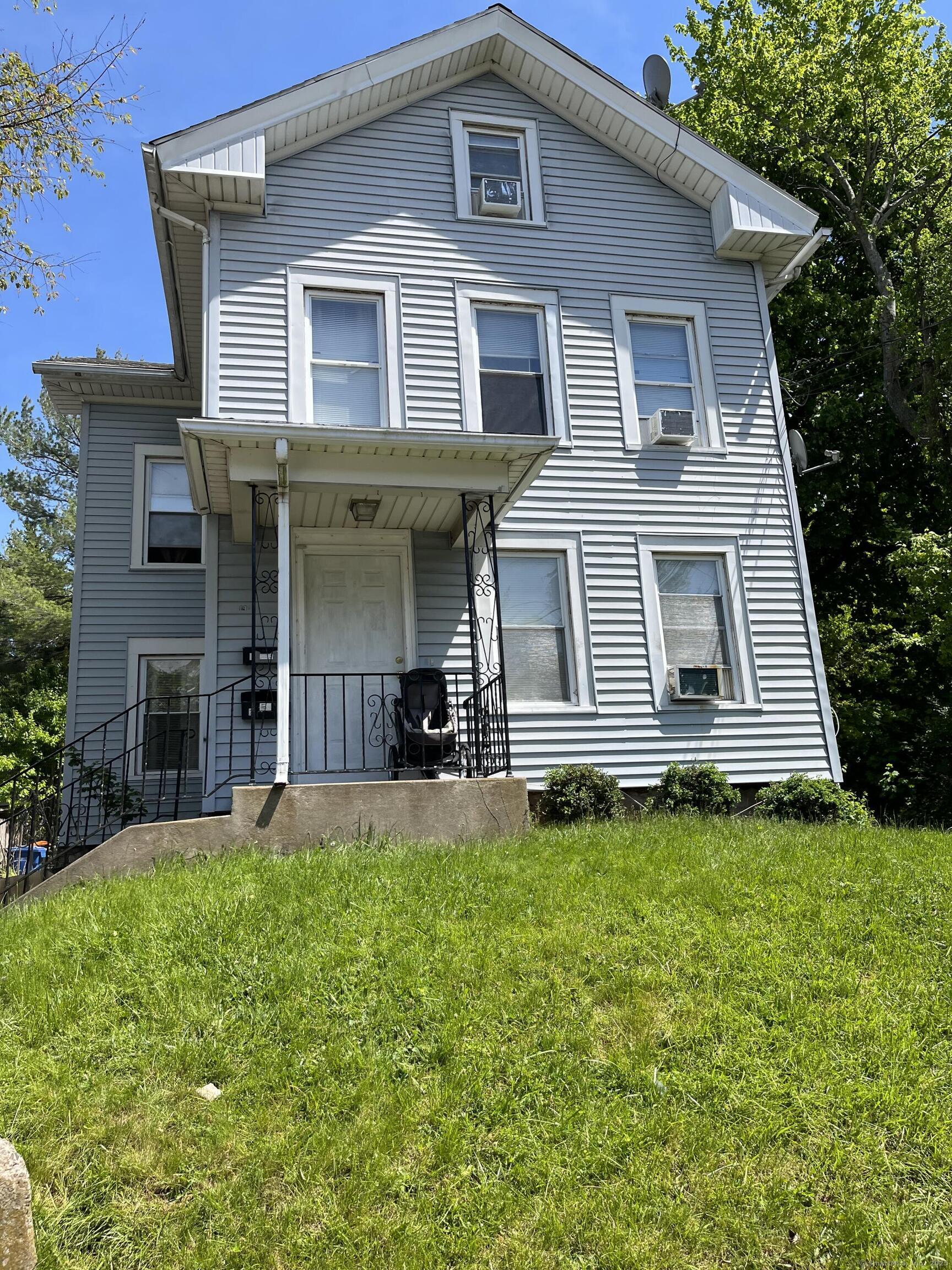 144 View Street