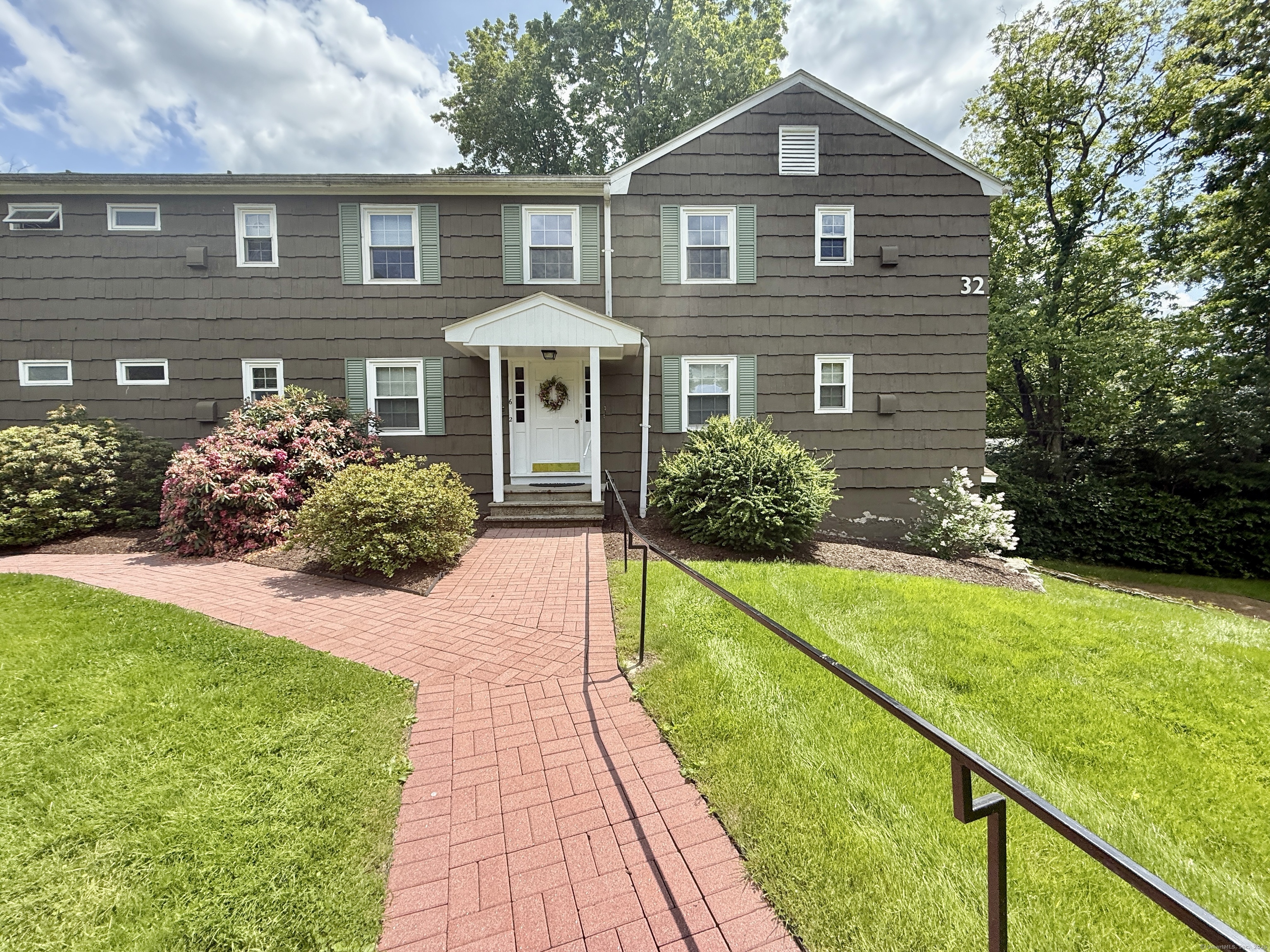 14 Arrowhead Apt C6 Way Property Photo 1