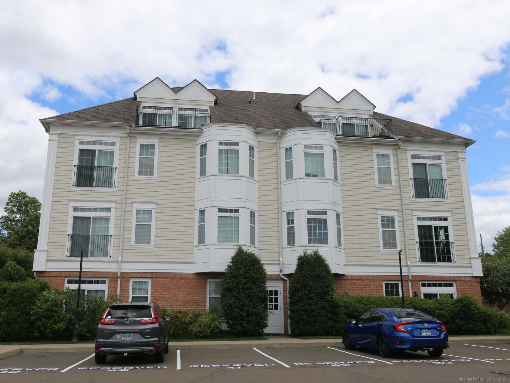 144 East Apt B106 Avenue Property Photo 1