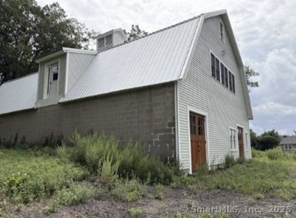 490 Old Day Hill Road Property Photo 6