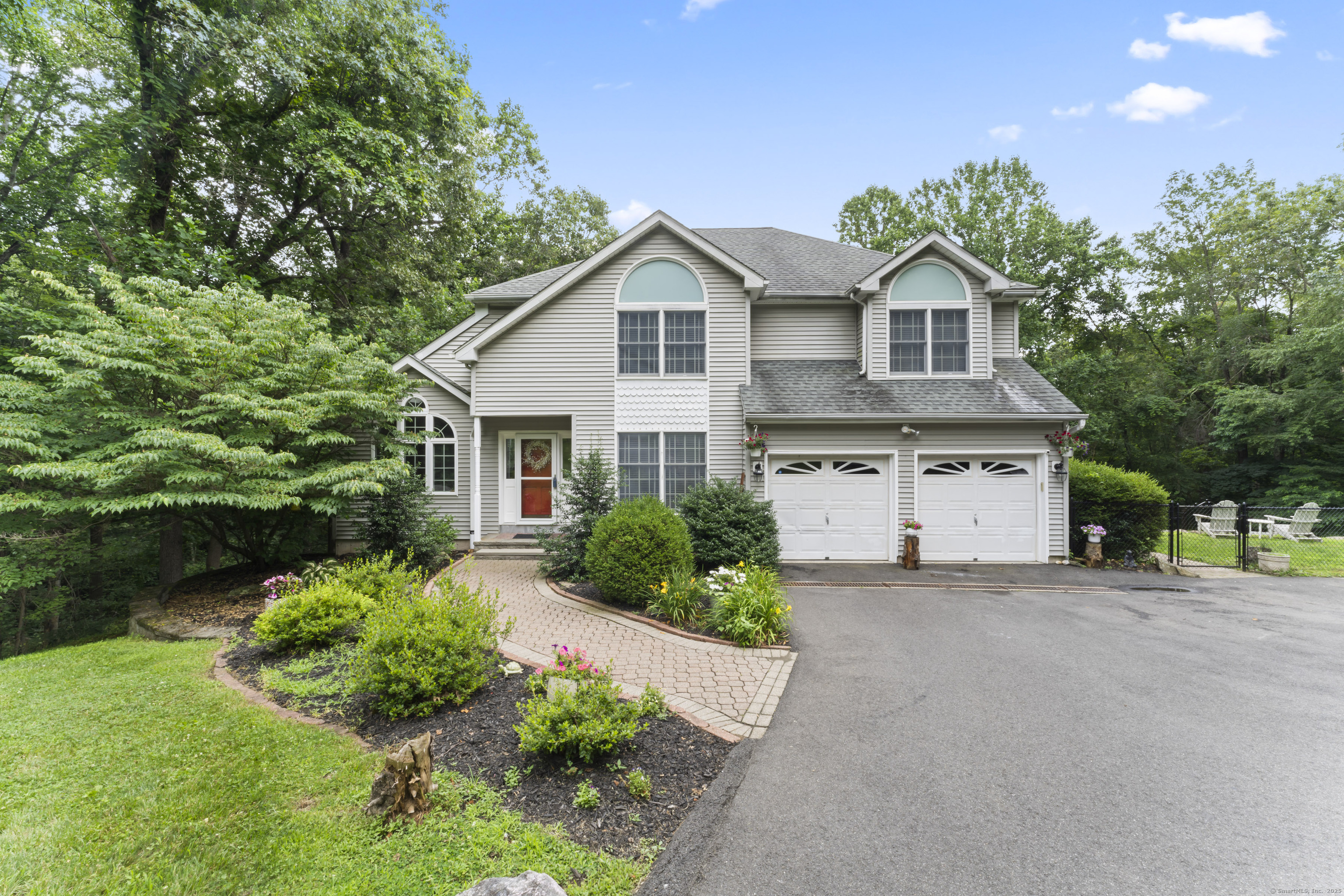17 Raven Crest Drive Property Photo 1