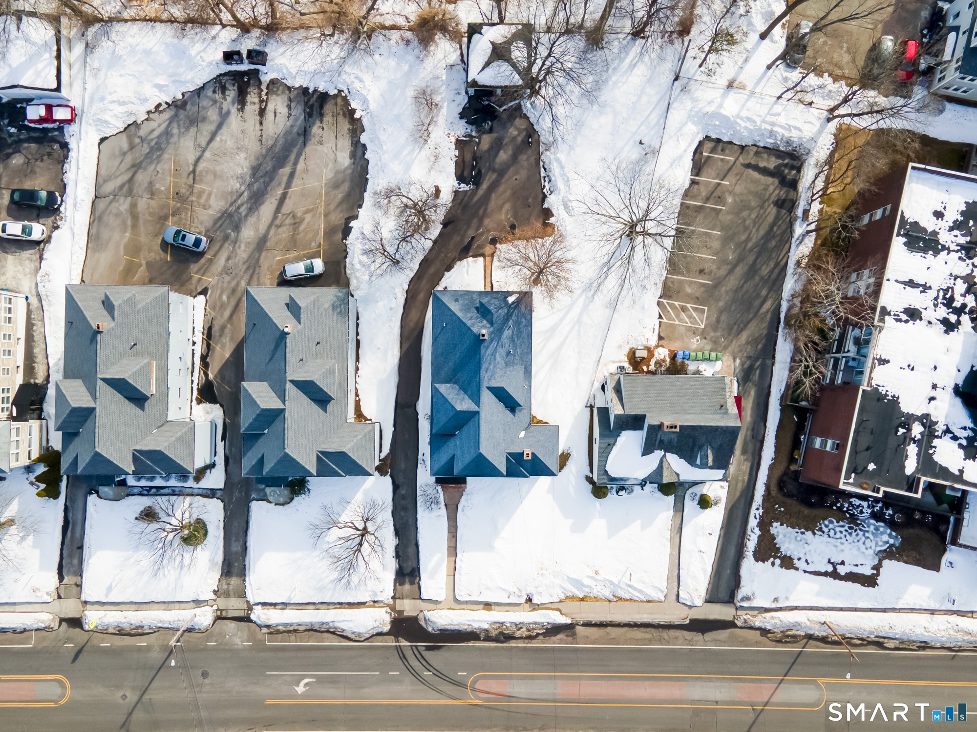 781 Farmington Avenue Property Photo 3