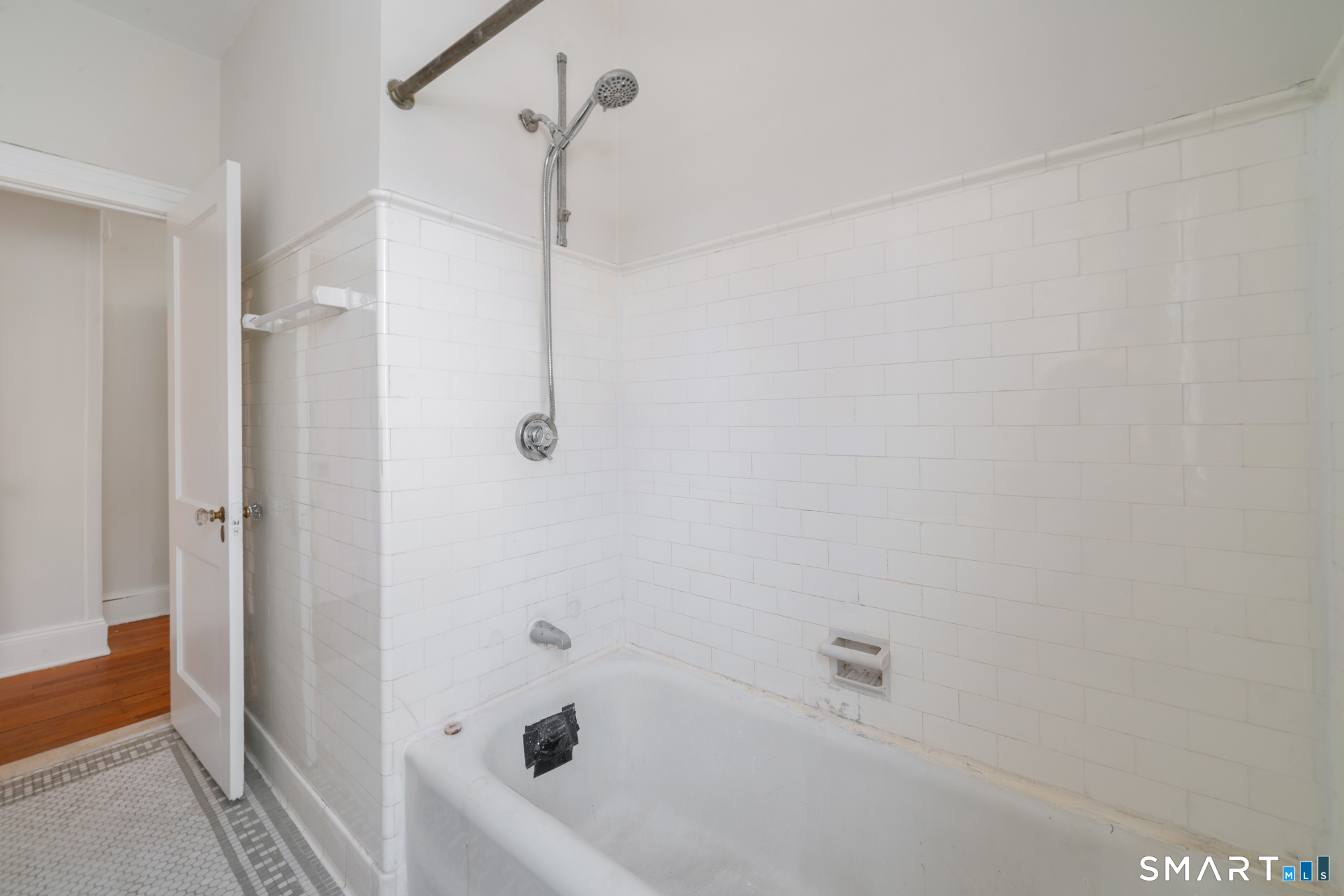 781 Farmington Avenue Property Photo 33