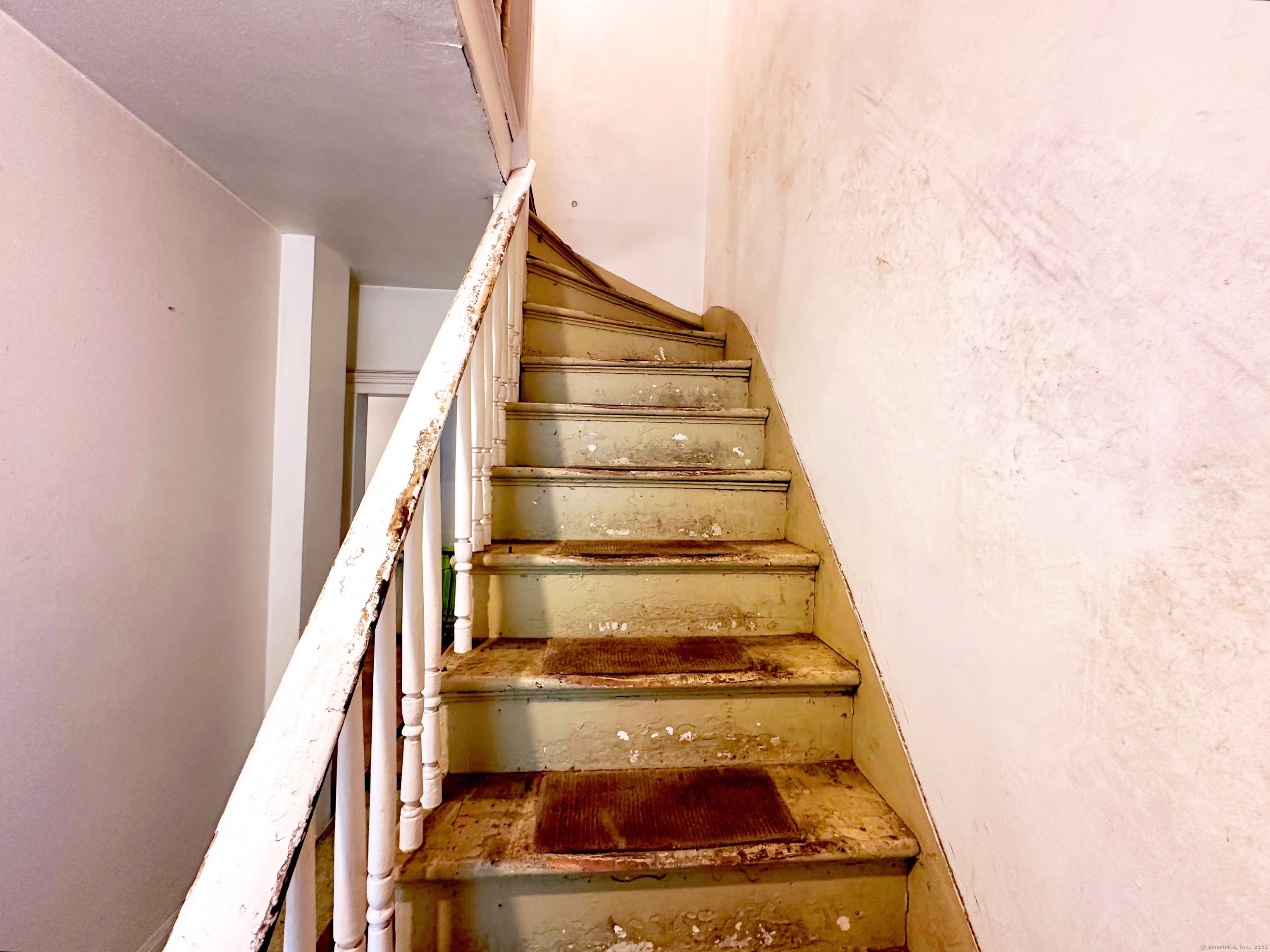 26 Lamberton Street Property Photo 19