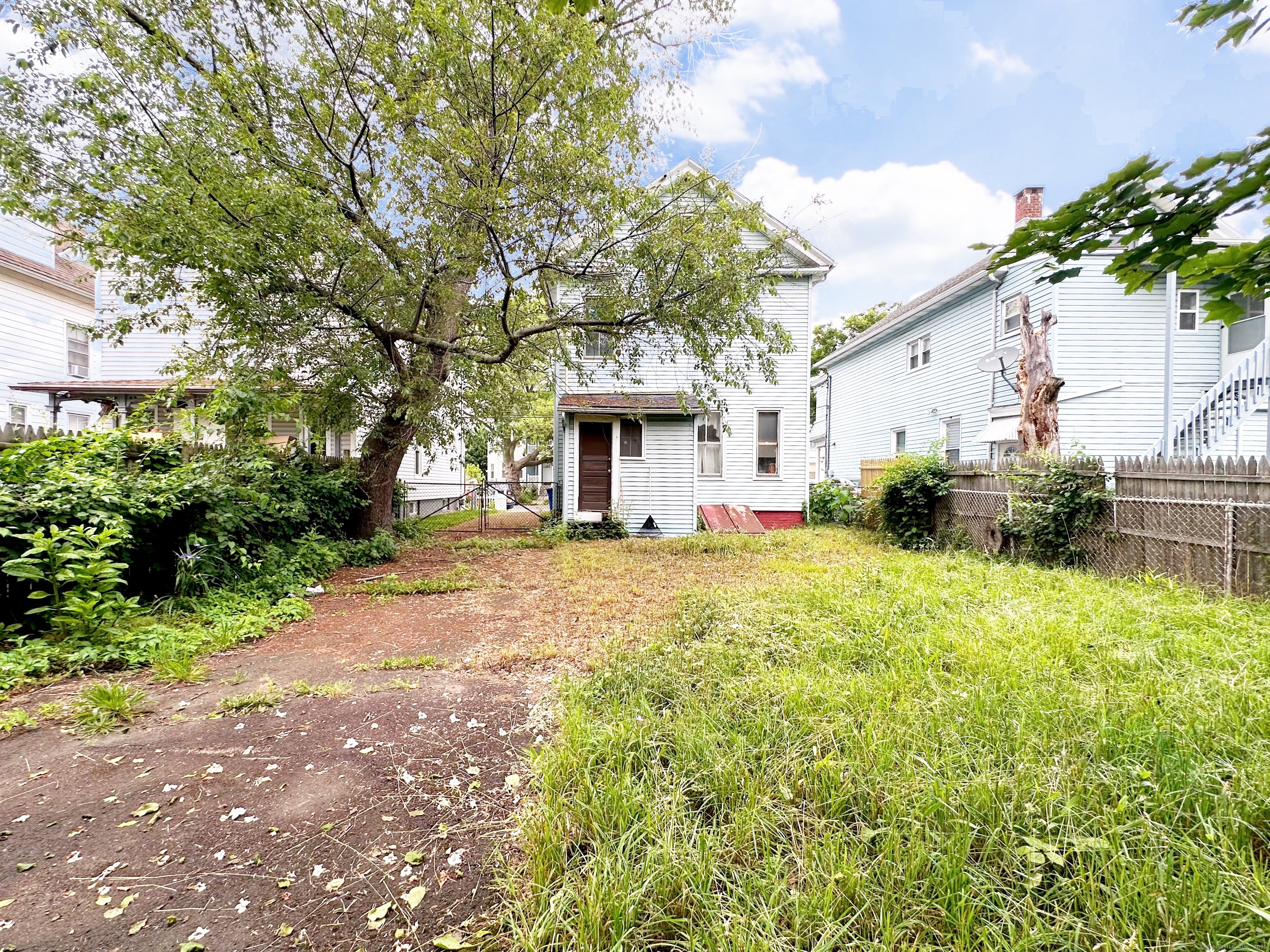 26 Lamberton Street Property Photo 39