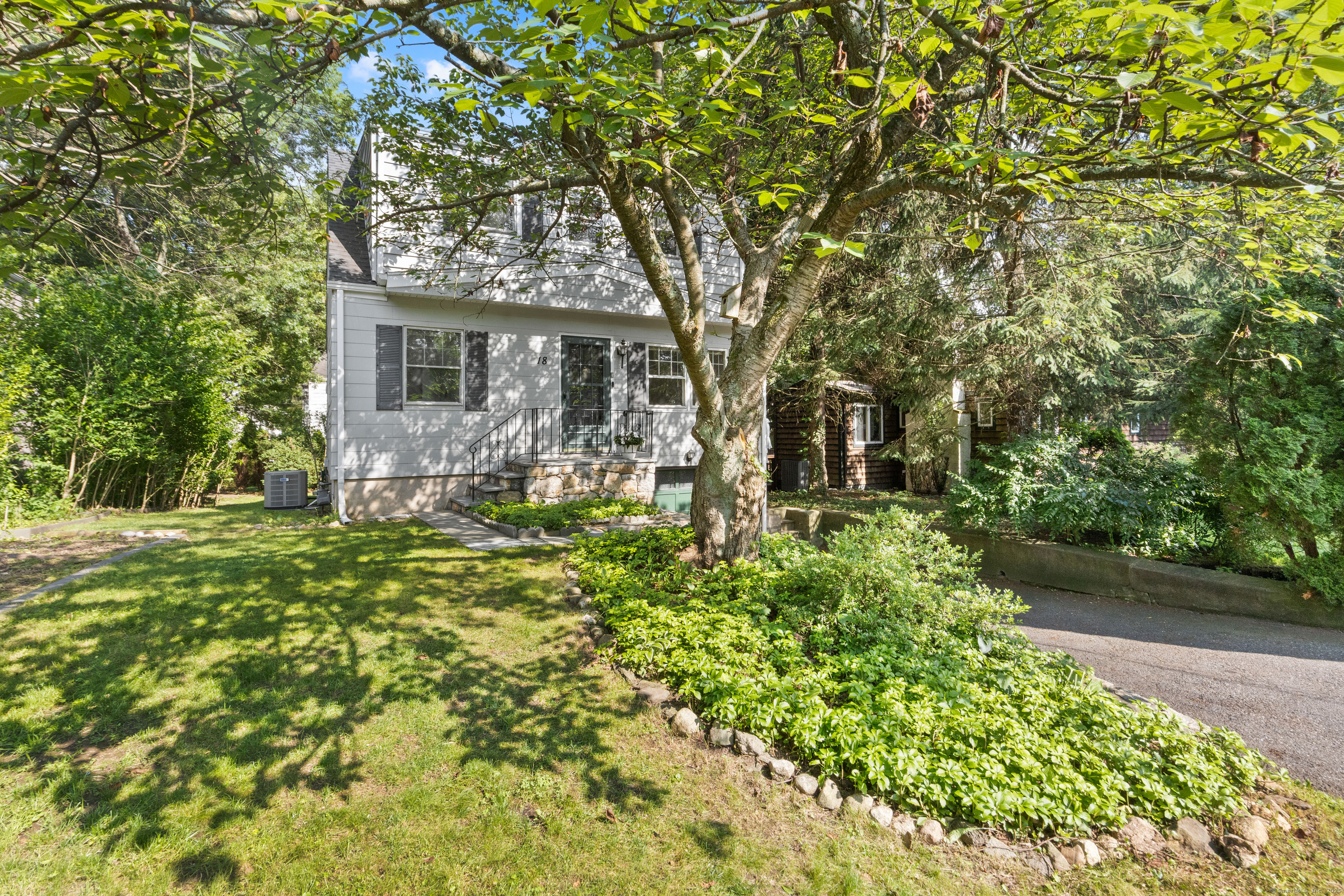 18 Maple Drive Property Photo 1
