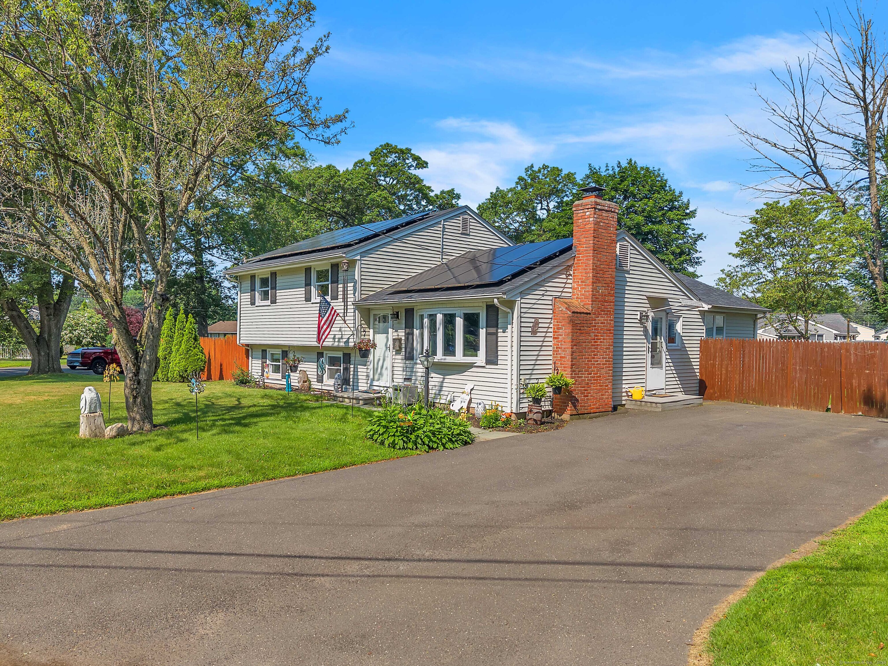 6 Pinecrest Drive Property Photo 1