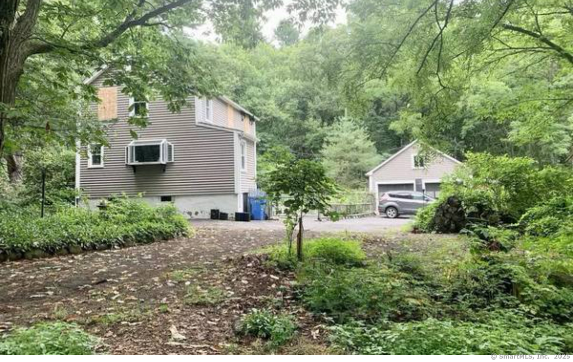 1020 Wintergreen Avenue Property Photo 1