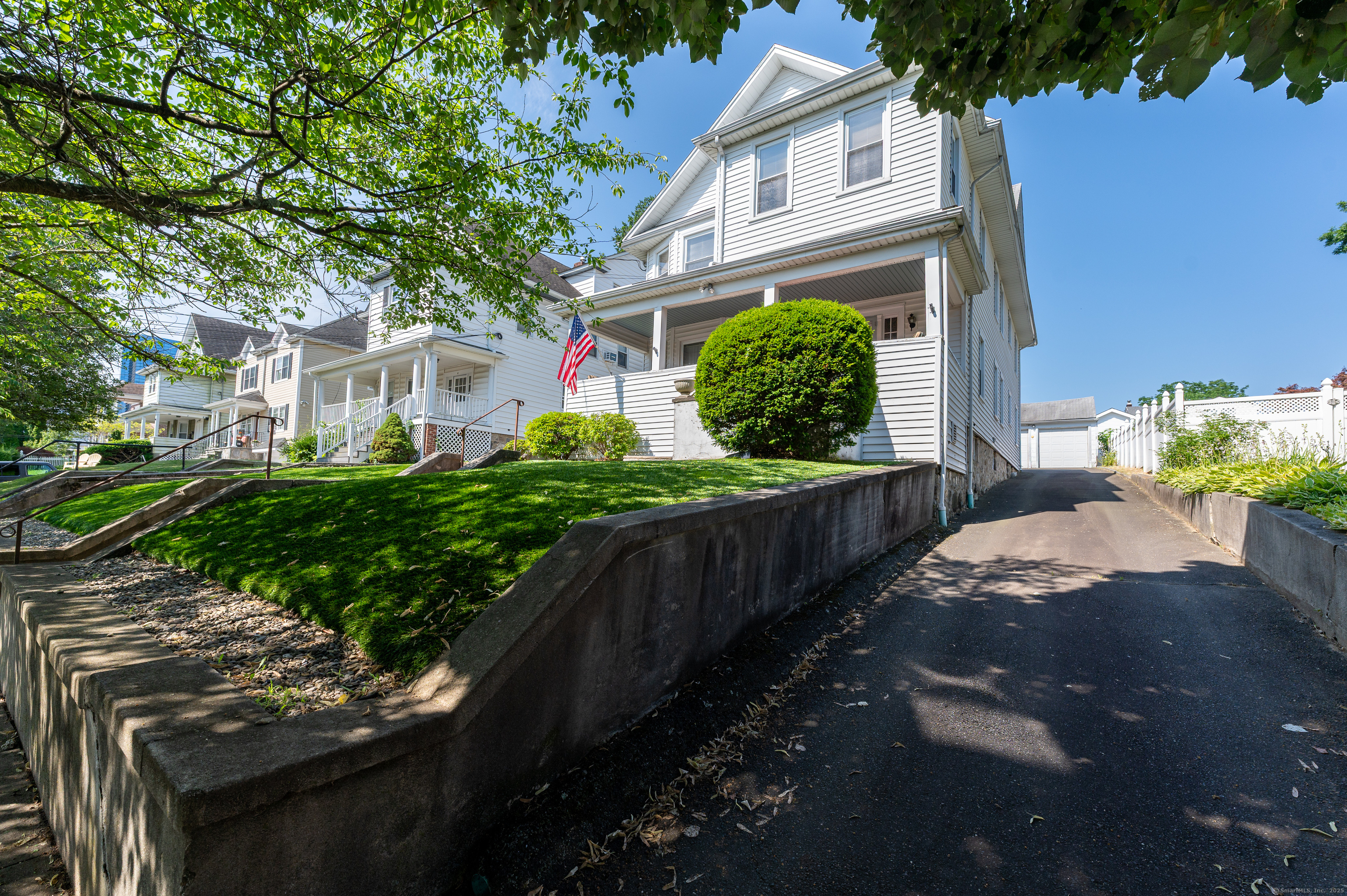 35 Hinckley Avenue Property Photo 1