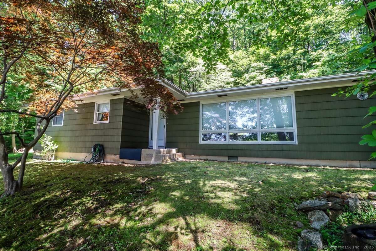 71 Mill Plain Rd Property Photo 1