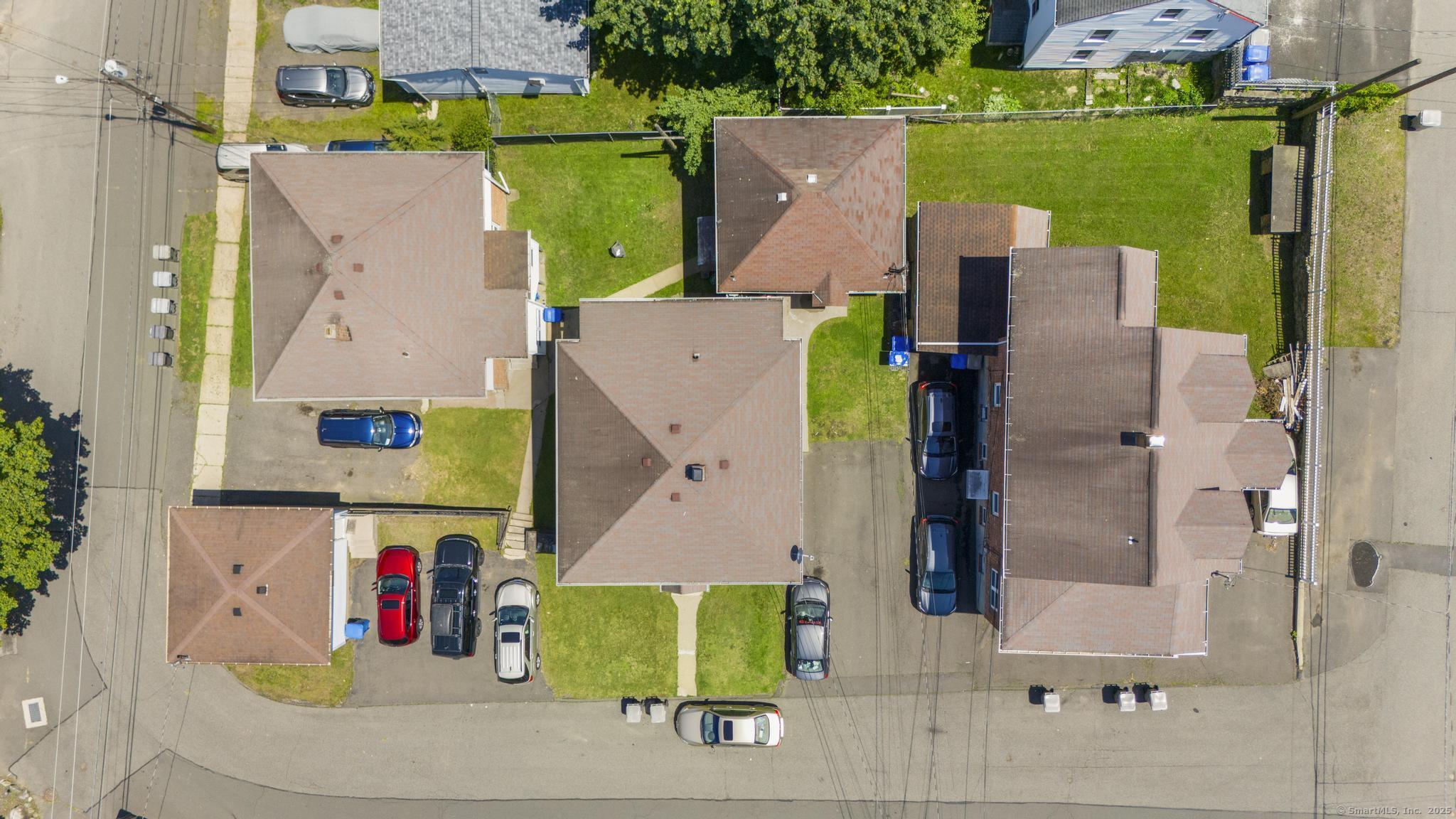 14 Units Property Photo 3
