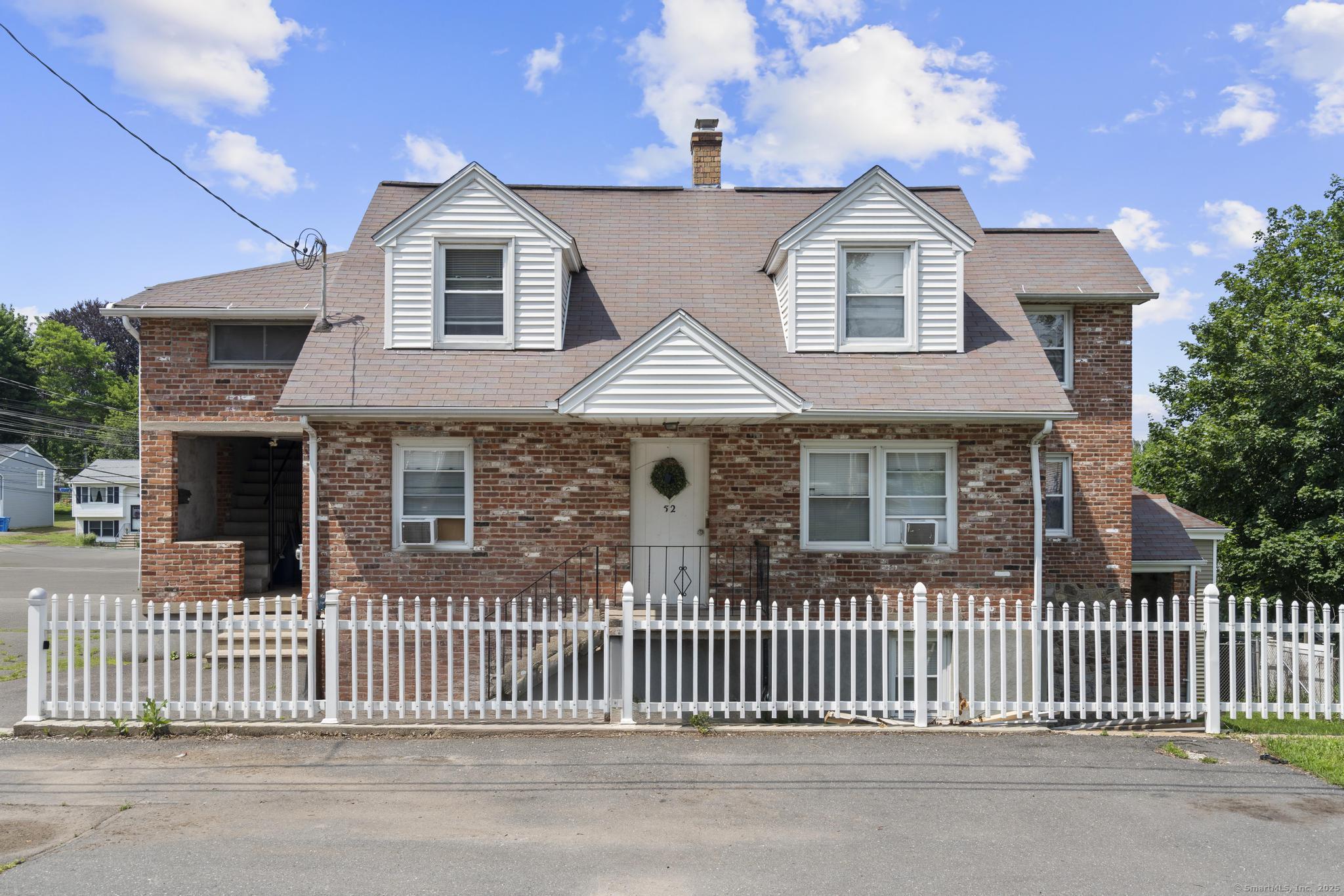 14 Units Property Photo 9
