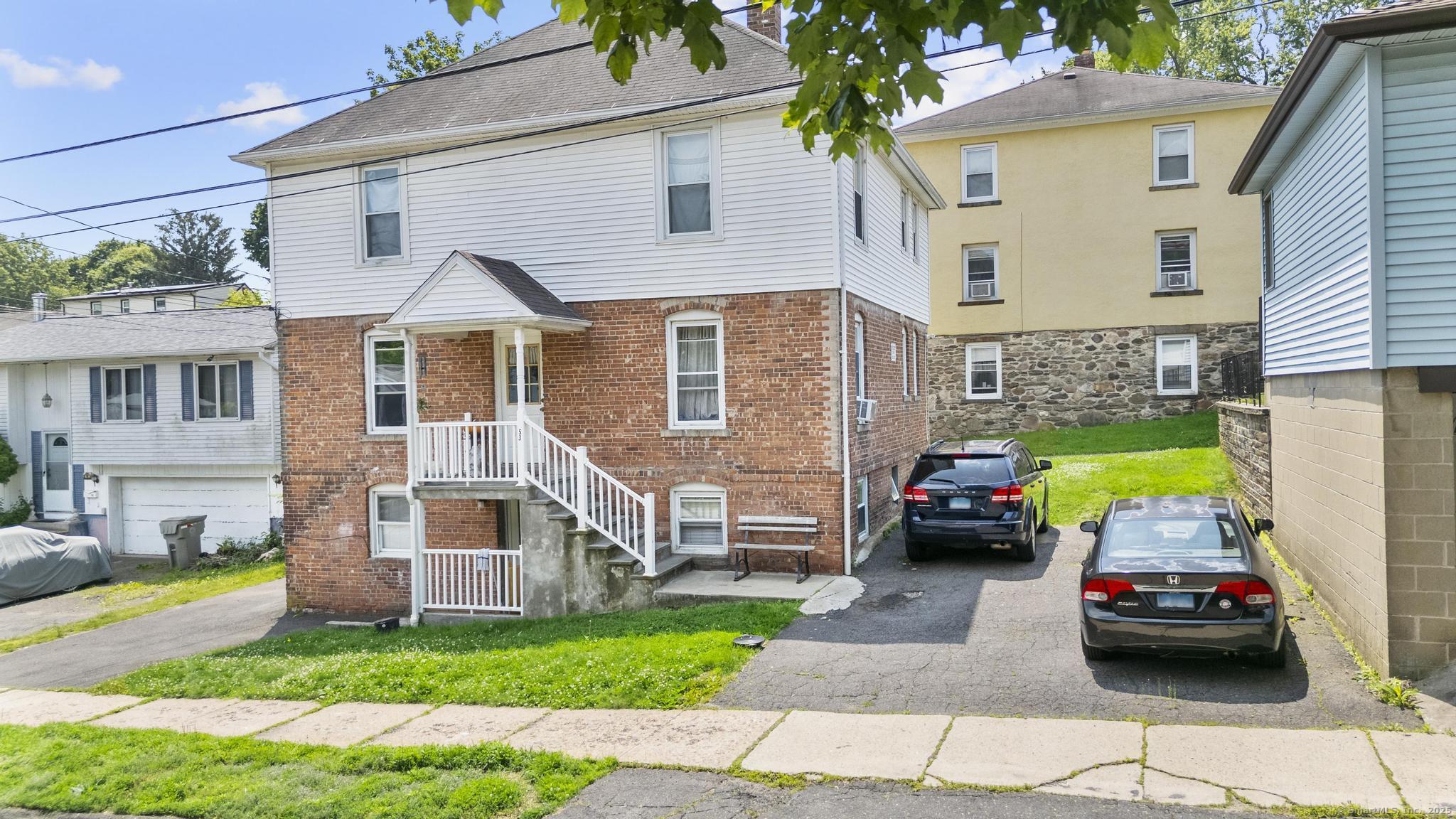 14 Units Property Photo 14