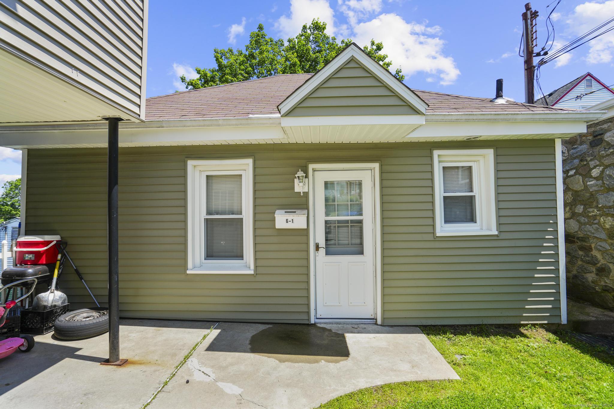 14 Units Property Photo 19
