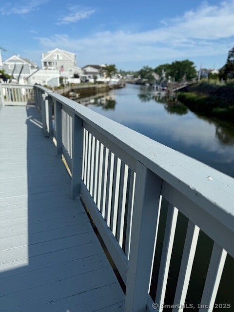 2142-2144 Fairfield Beach Road Property Photo 32
