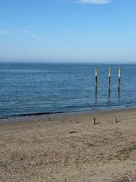 2142-2144 Fairfield Beach Road Property Photo 37