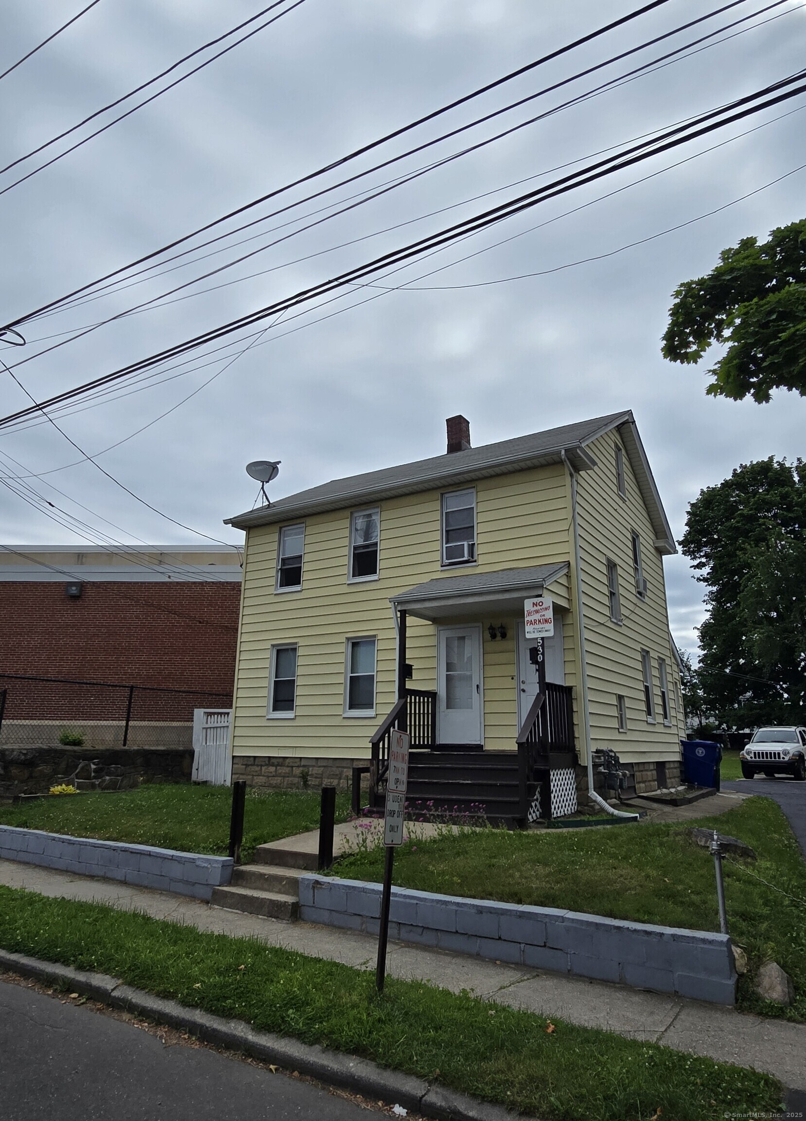 528 Soundview Avenue Property Photo 2