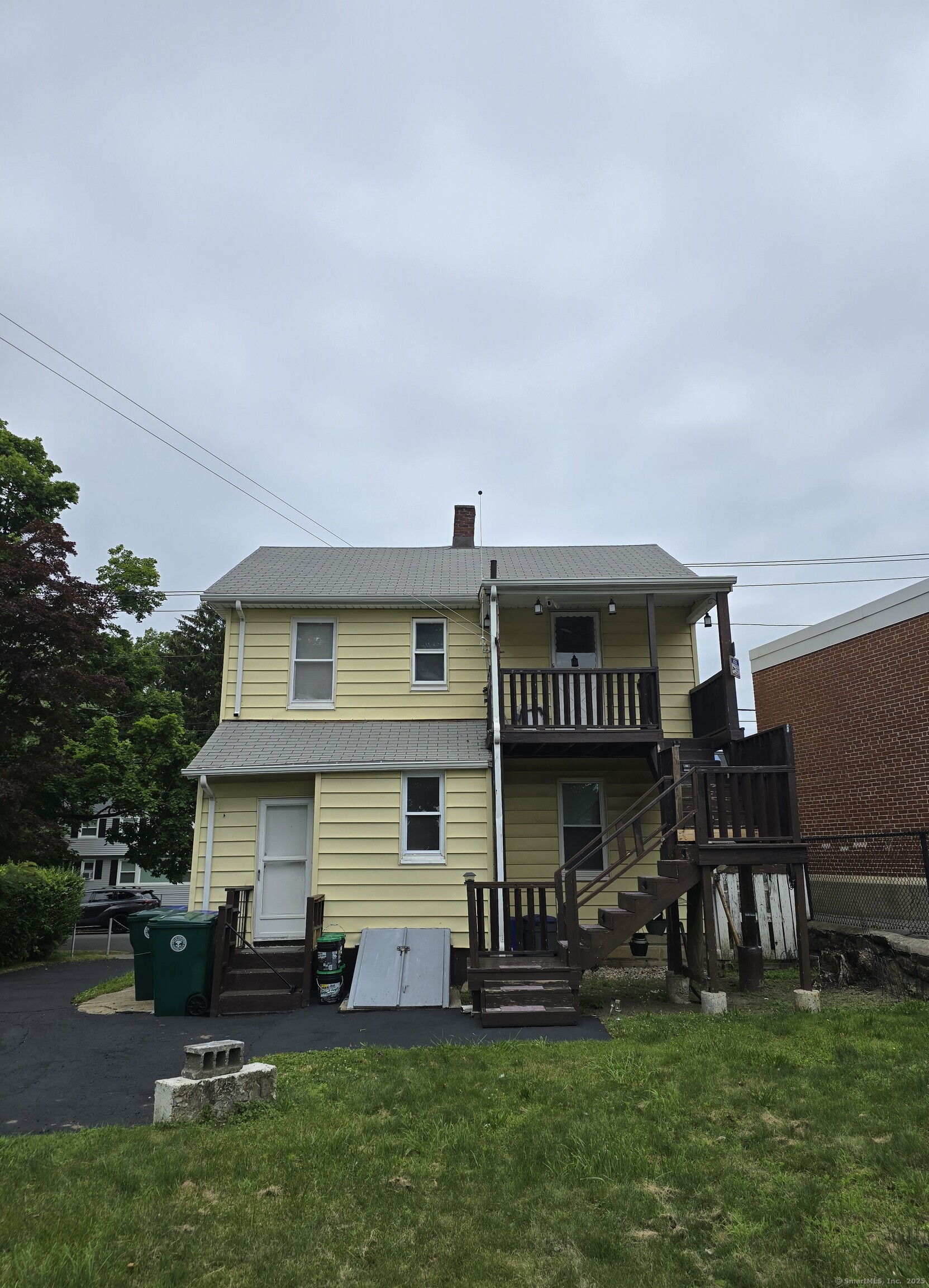 528 Soundview Avenue Property Photo 3