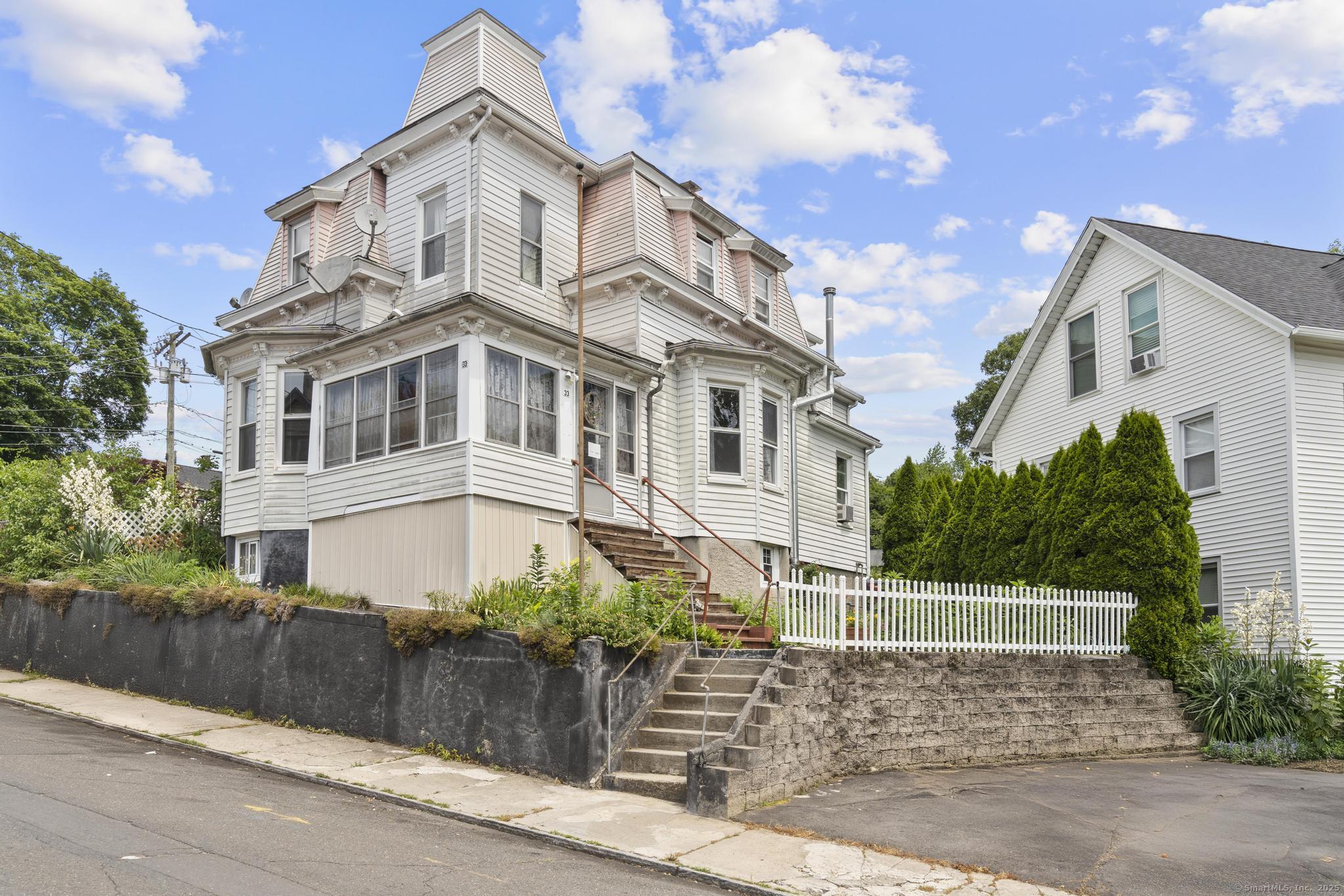 33 Aetna Street Property Photo 1