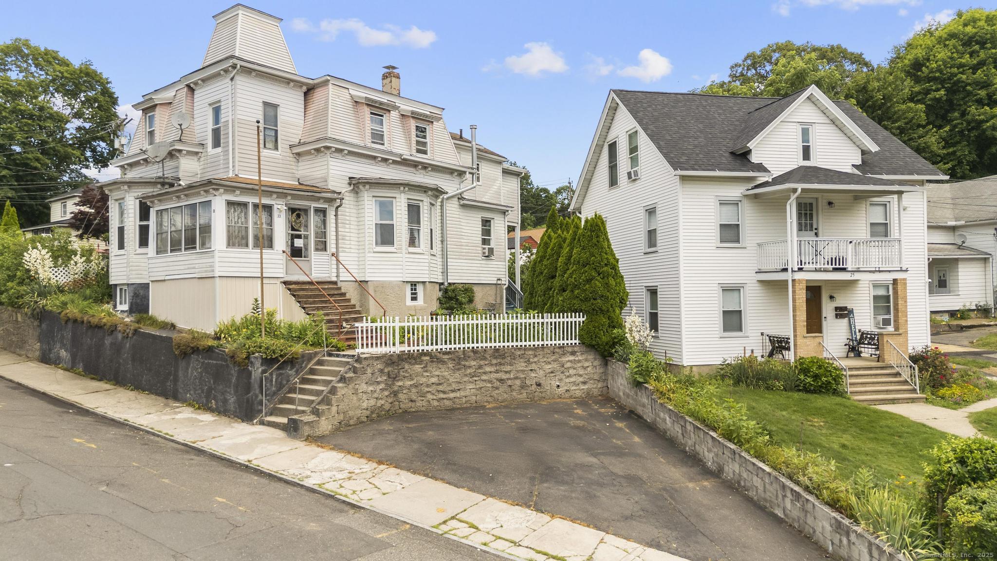 33 Aetna Street Property Photo 3