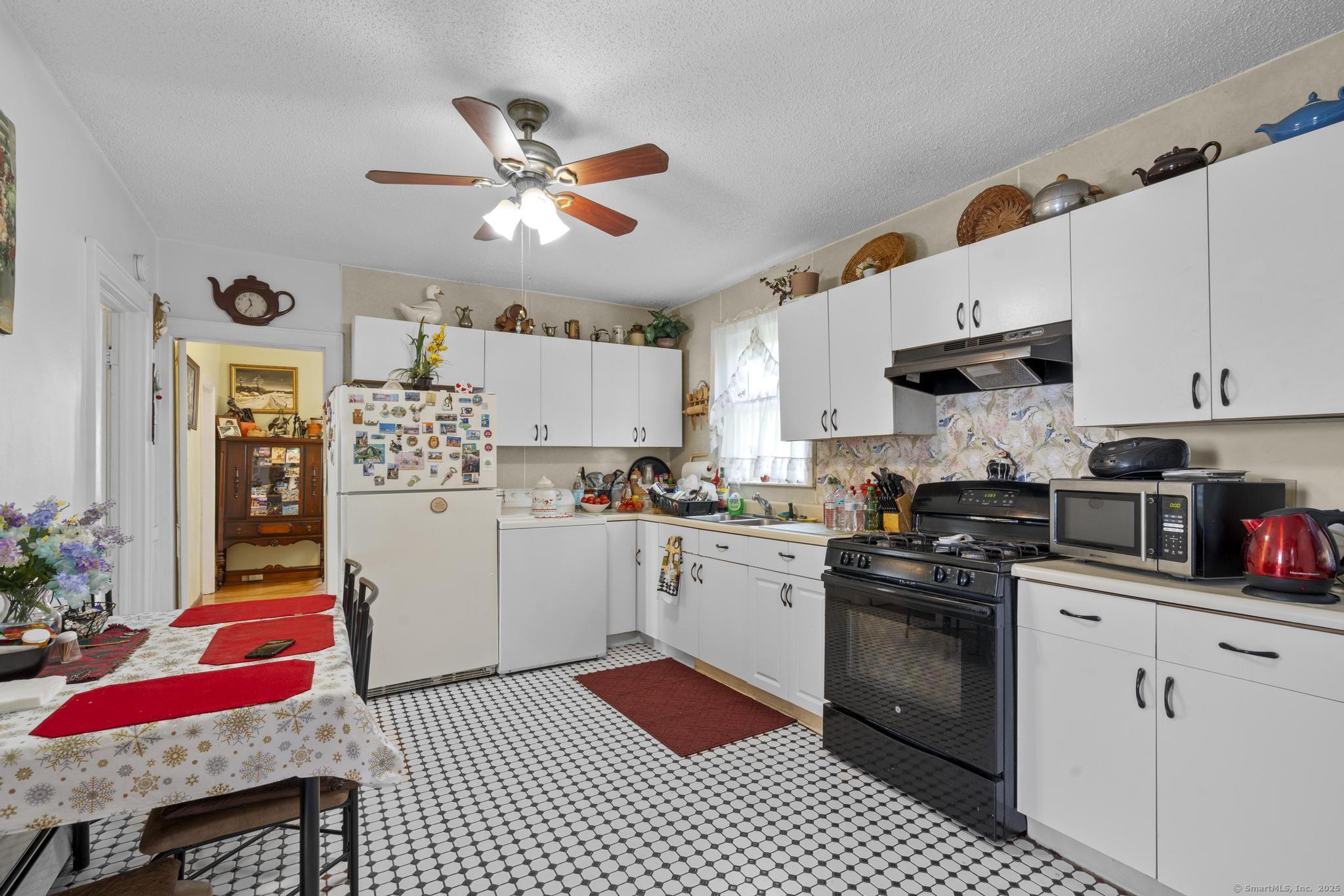 33 Aetna Street Property Photo 10