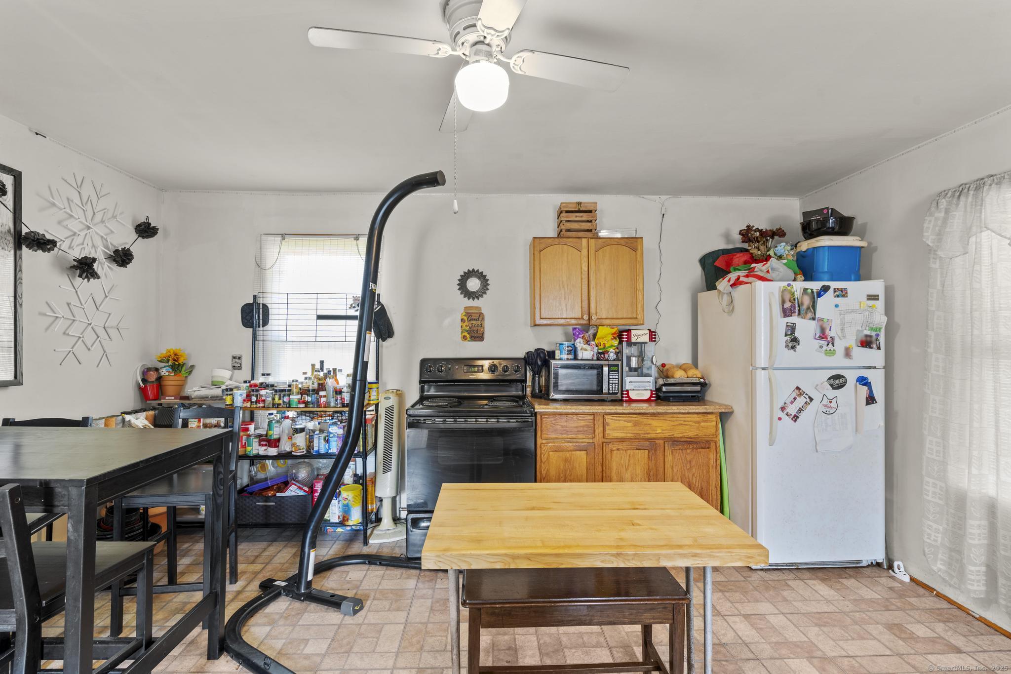 33 Aetna Street Property Photo 25