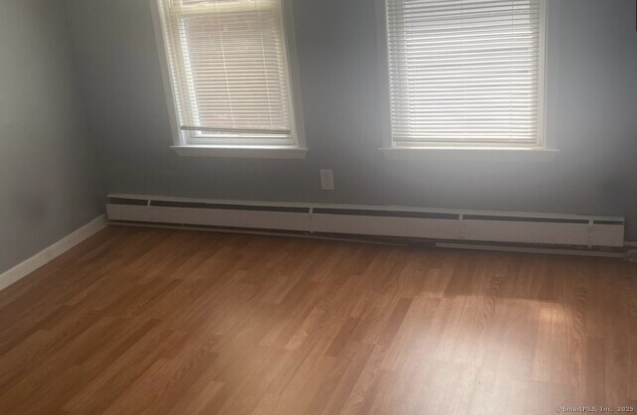1322 Stratford Avenue Property Photo 3