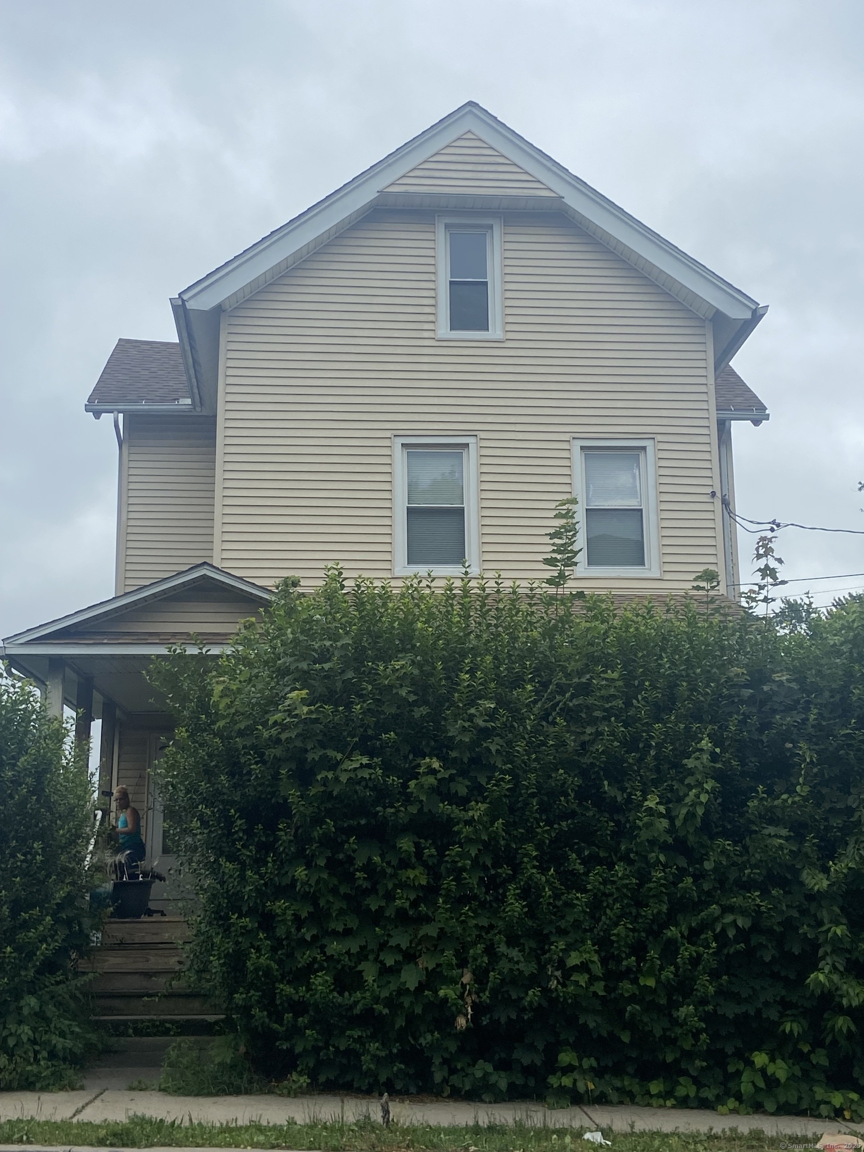 561 East Street Property Photo 1