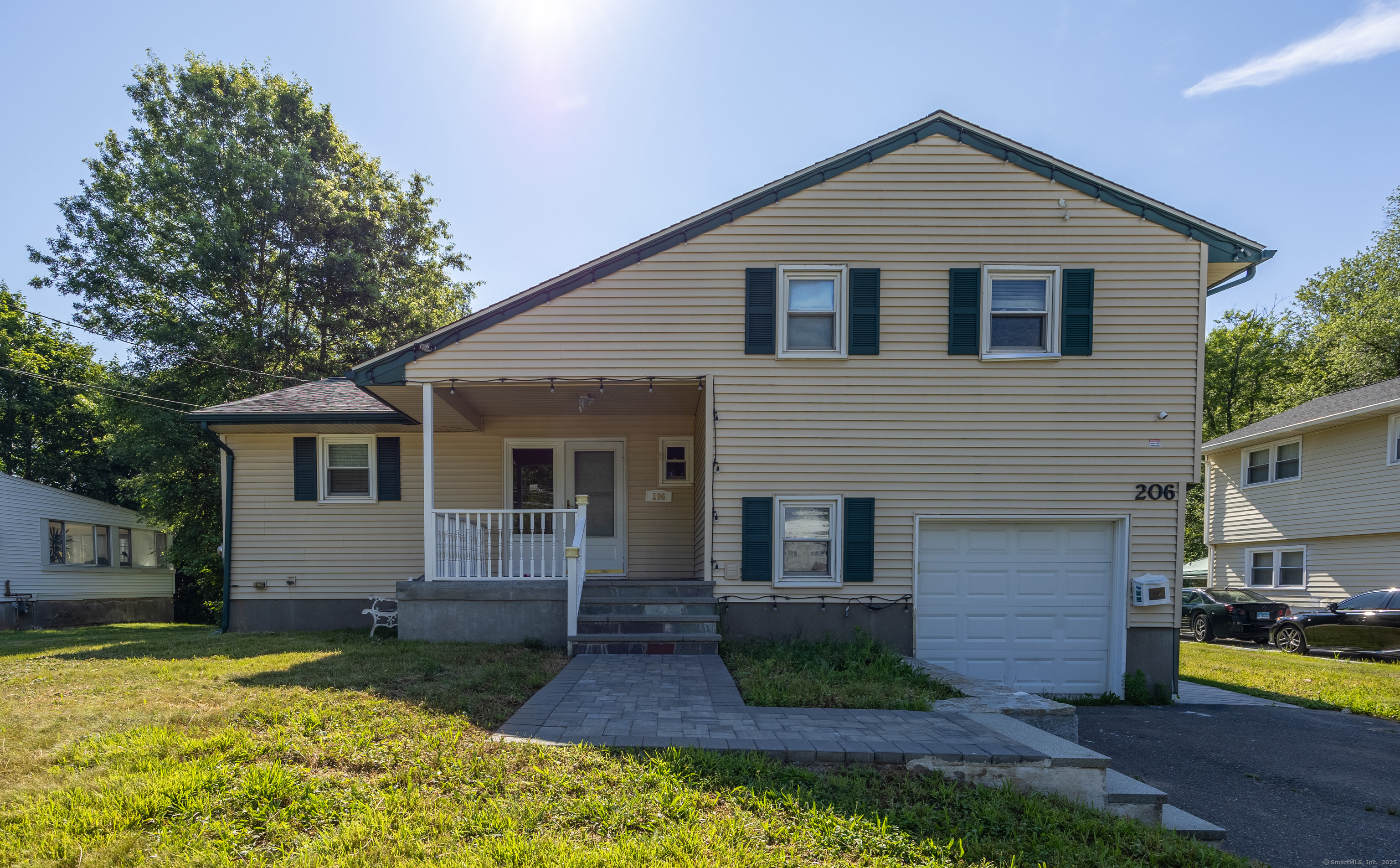 206 Mohegan Drive Property Photo 1