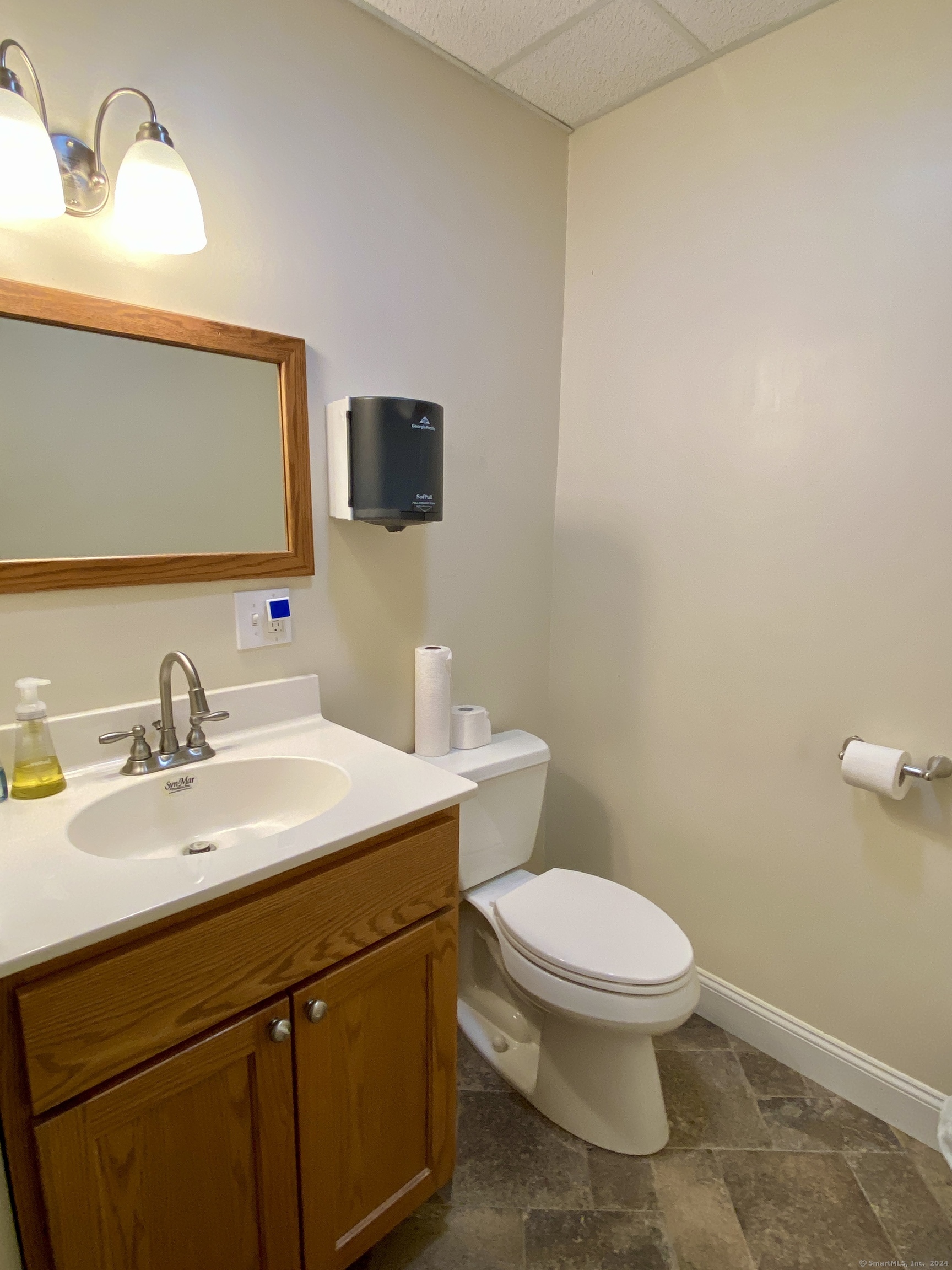 117 Hartford Tpke Property Photo 6