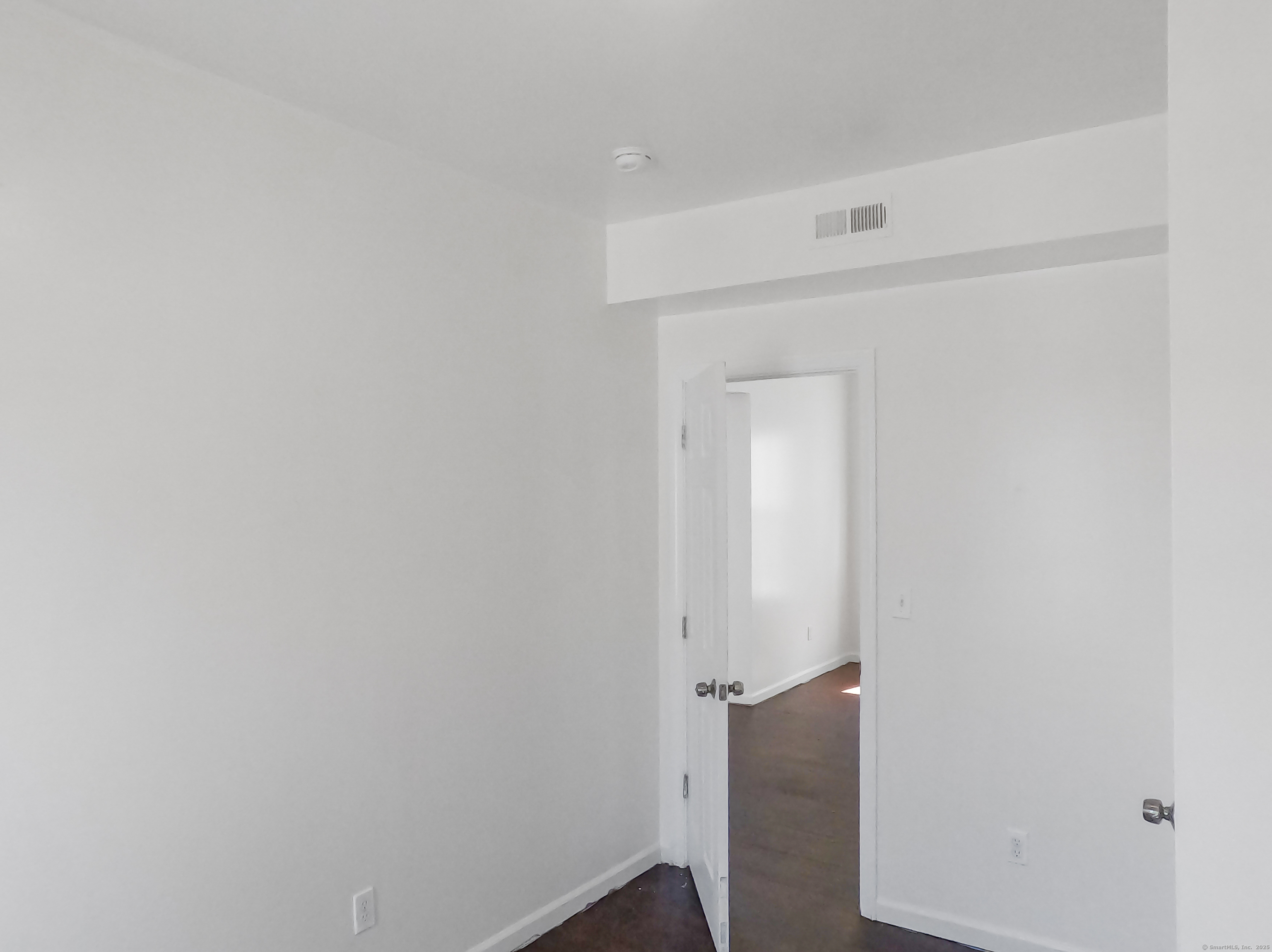 1169 Iranistan Ave Property Photo 10