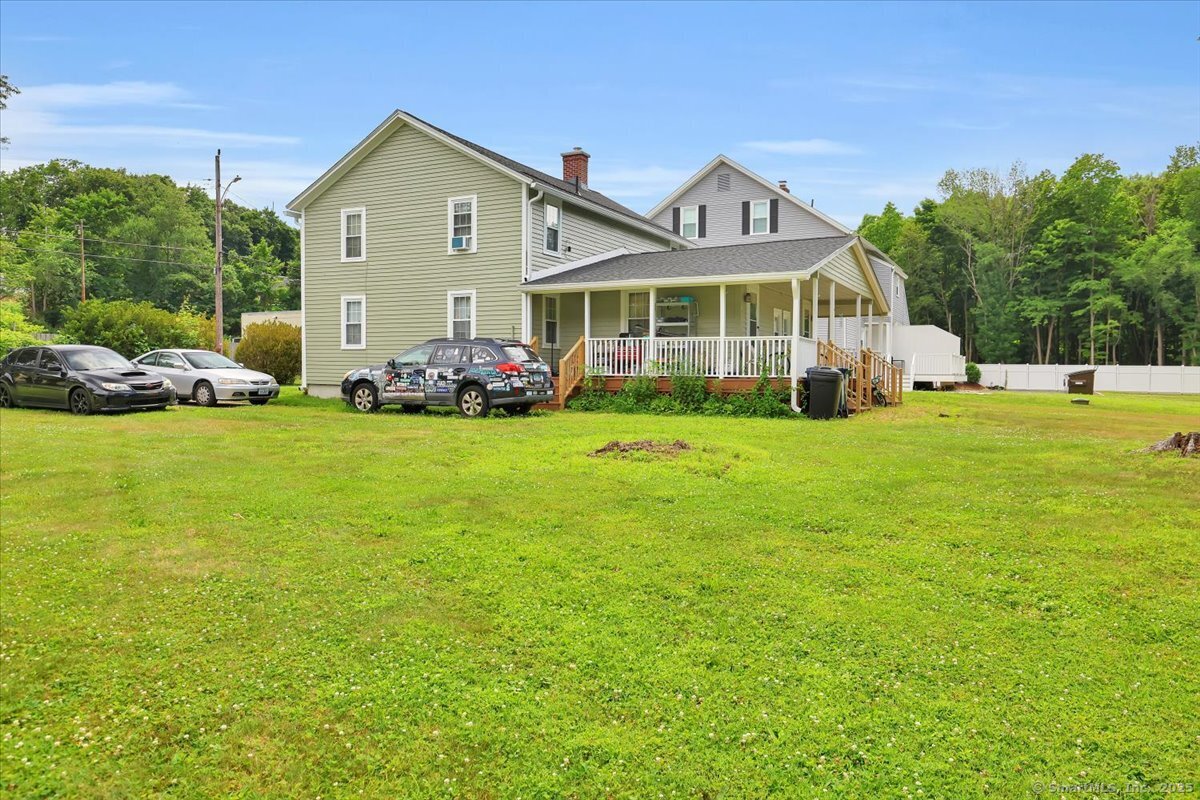 80 Tunxis St Property Photo 4