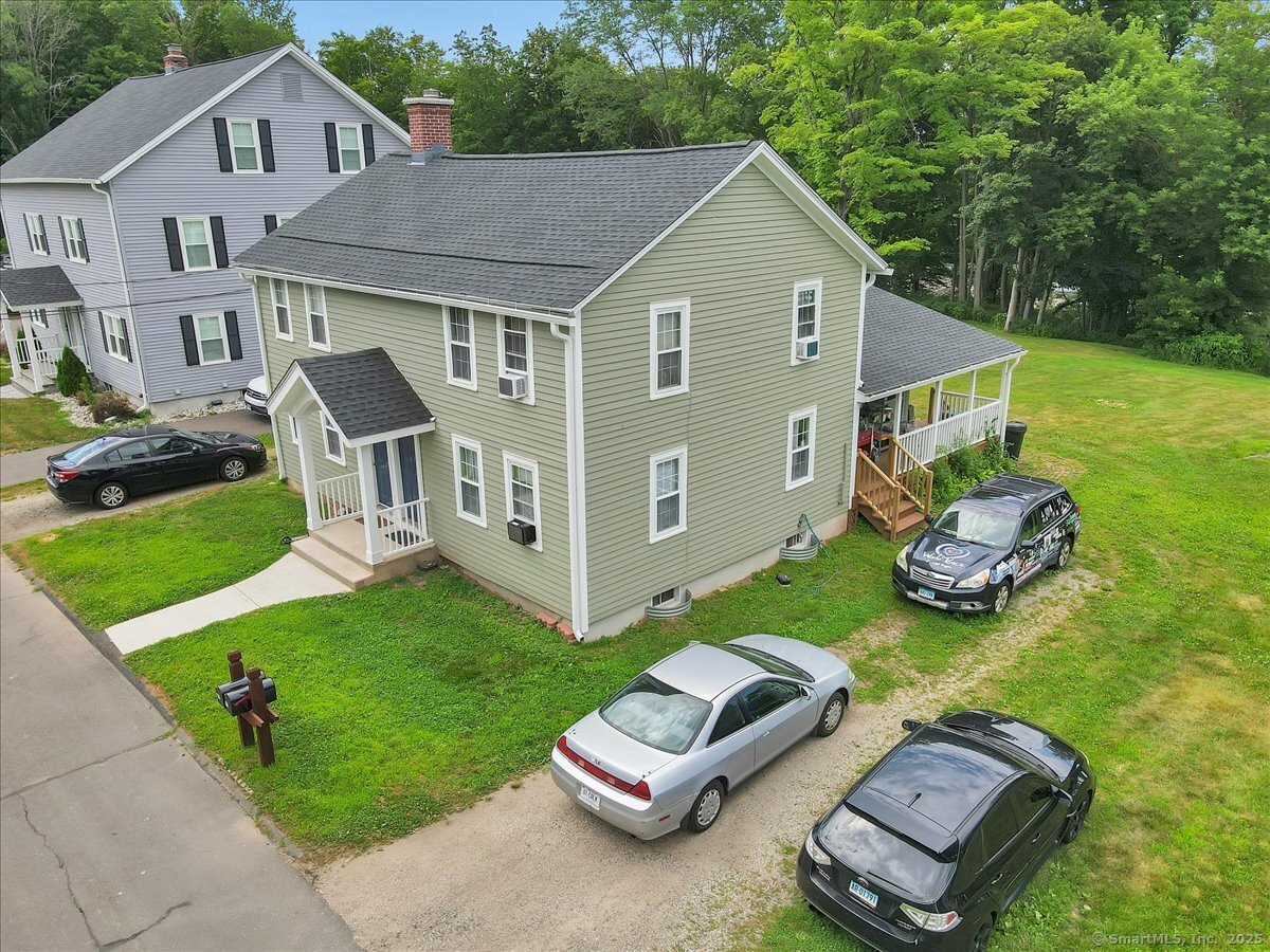 80 Tunxis St Property Photo 7
