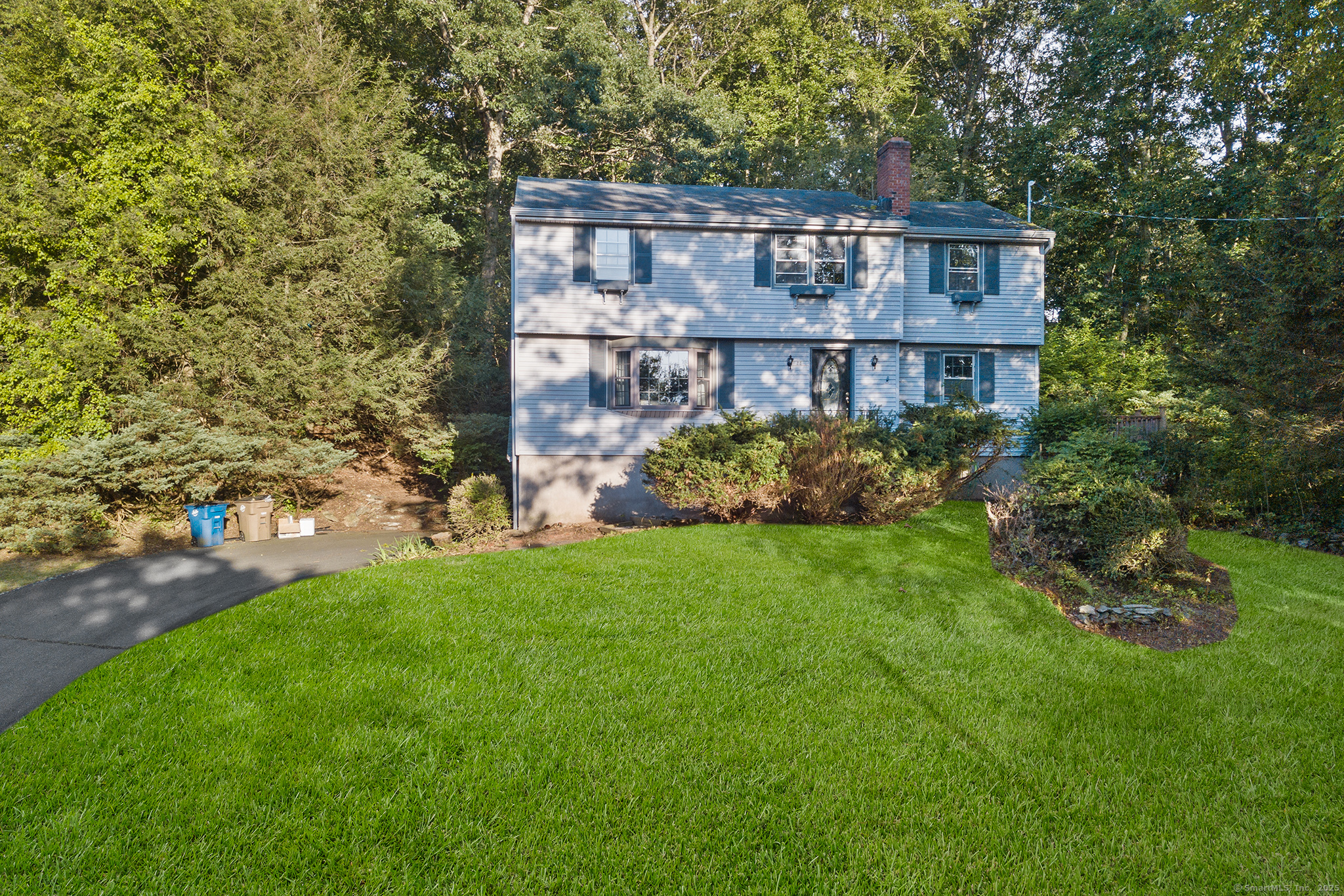 25 Knollwood Drive Property Photo 1