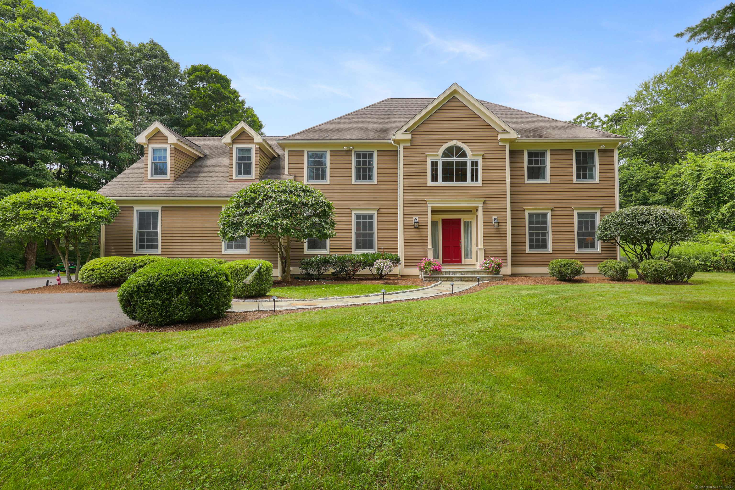 28 Sunnyview Drive Property Photo 1