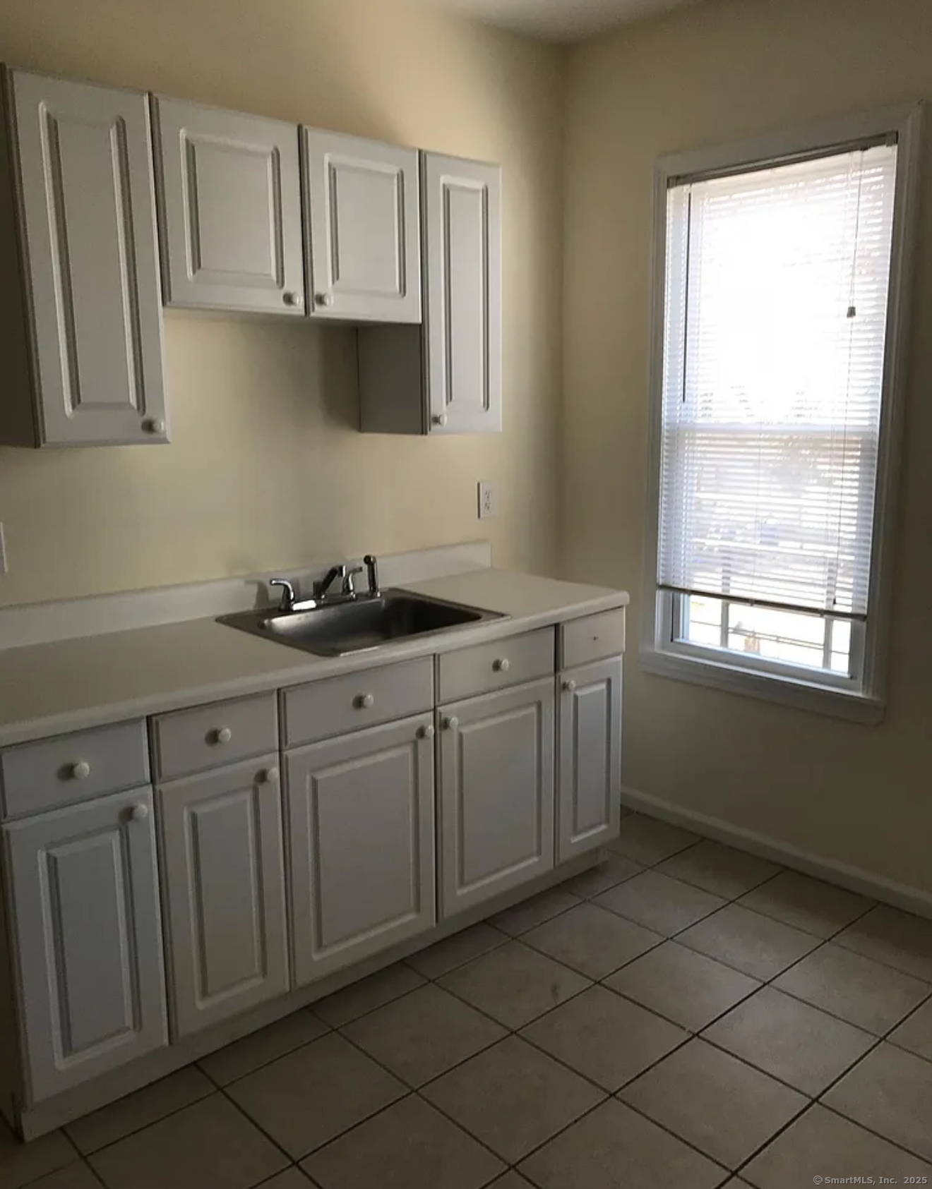 303 Poplar Street Property Photo 1