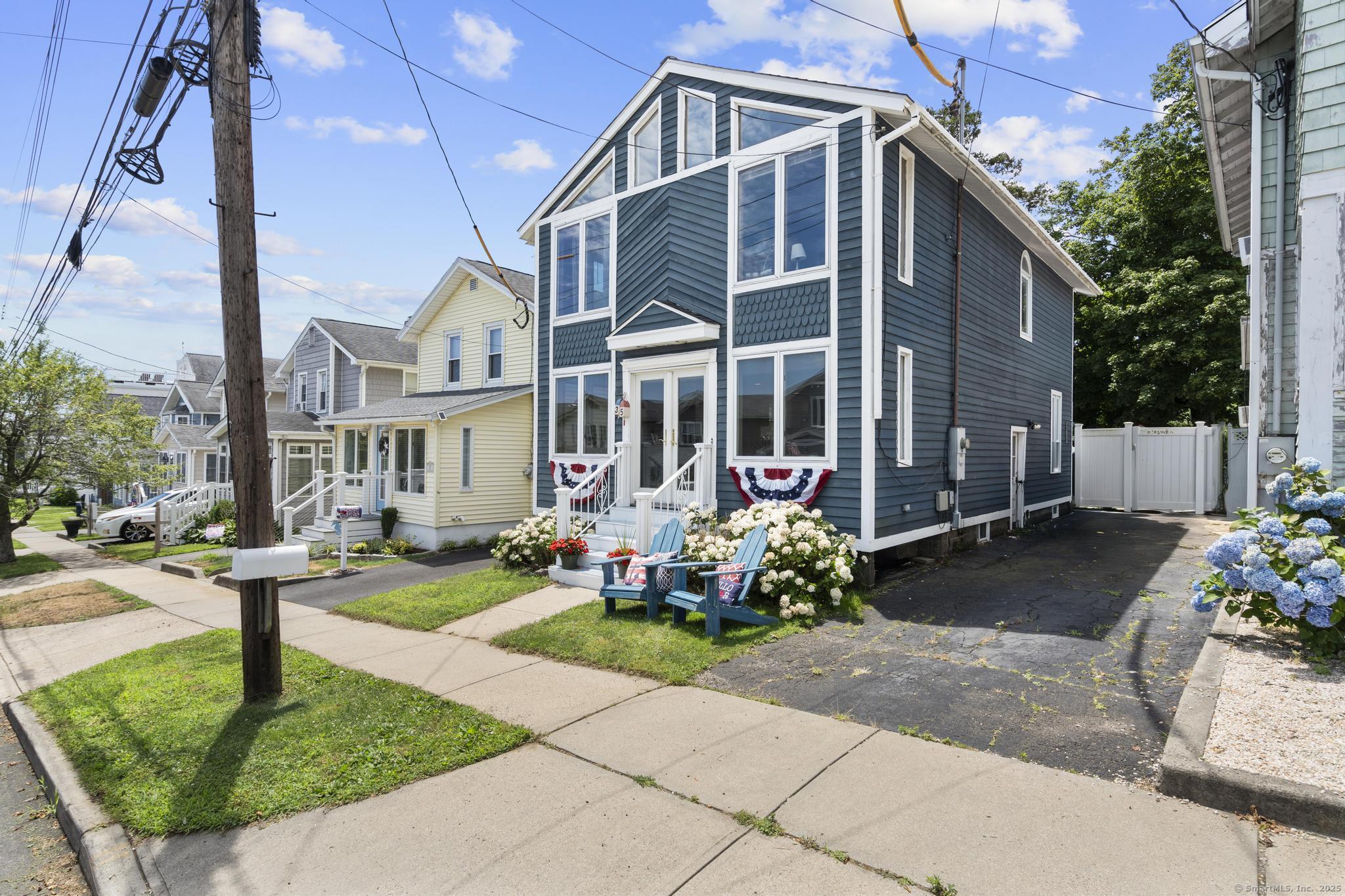 35 Lawrence Avenue Property Photo 1