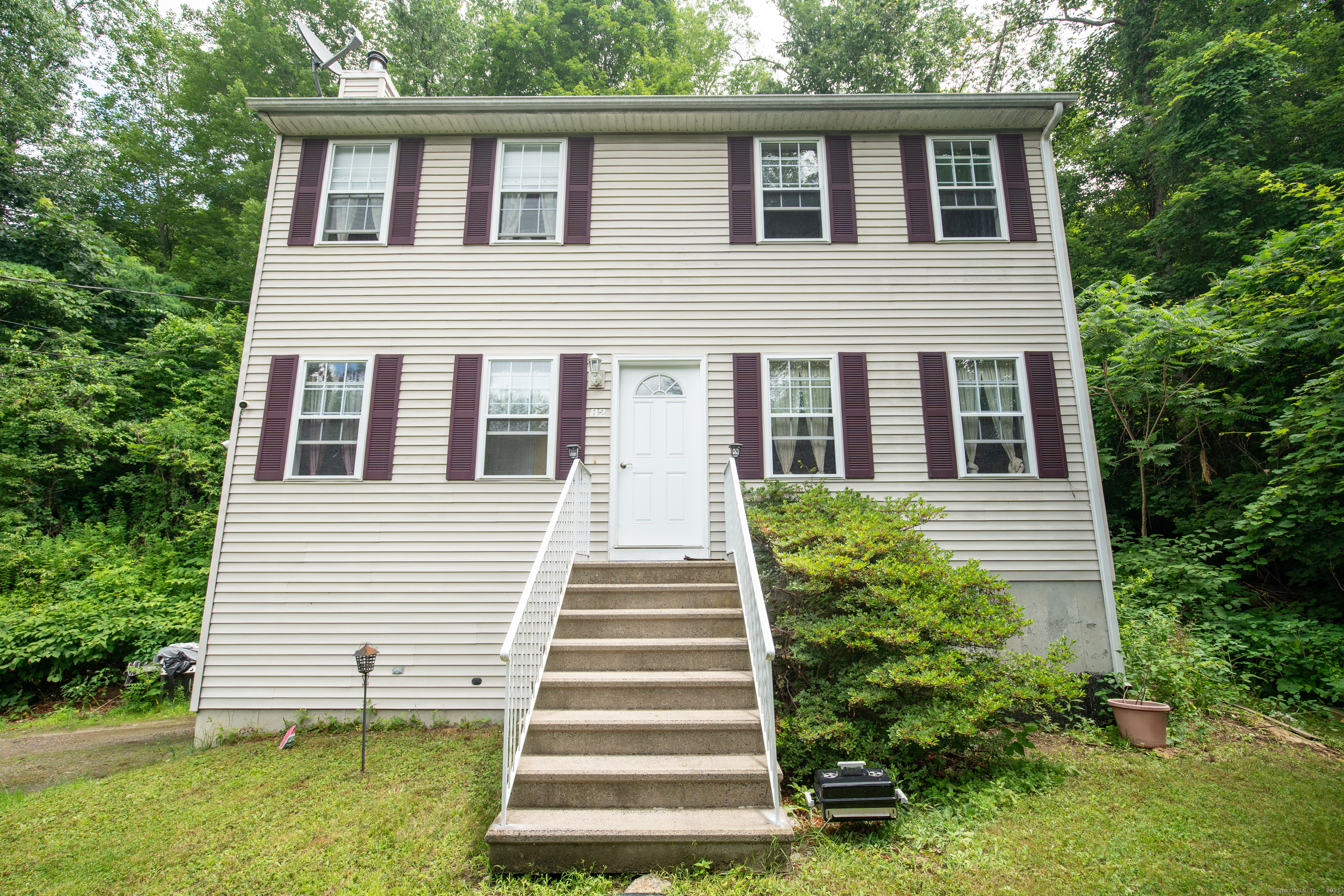 82 Pleasant Street Property Photo 1