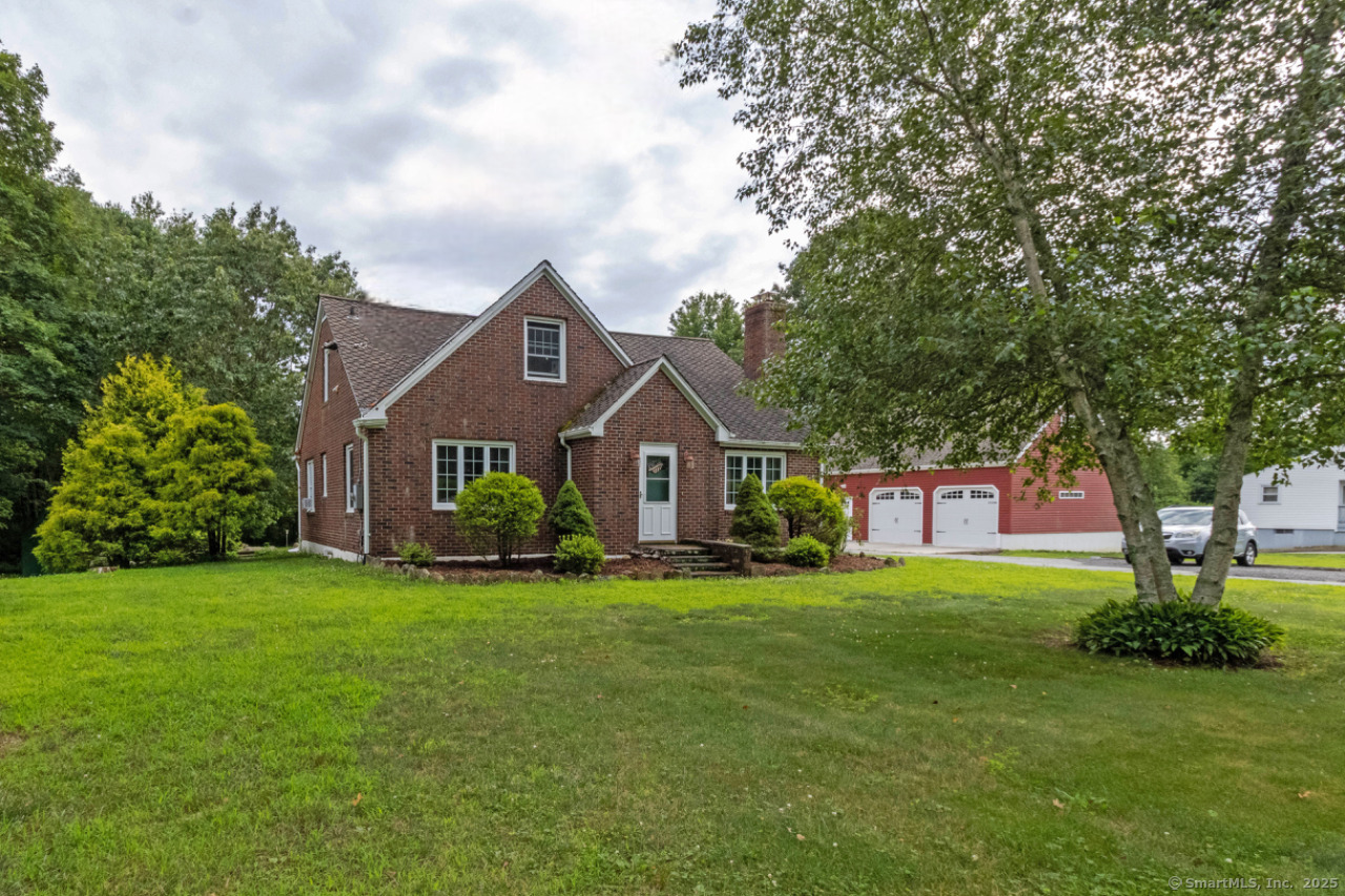 534 Norwich Avenue Property Photo 1