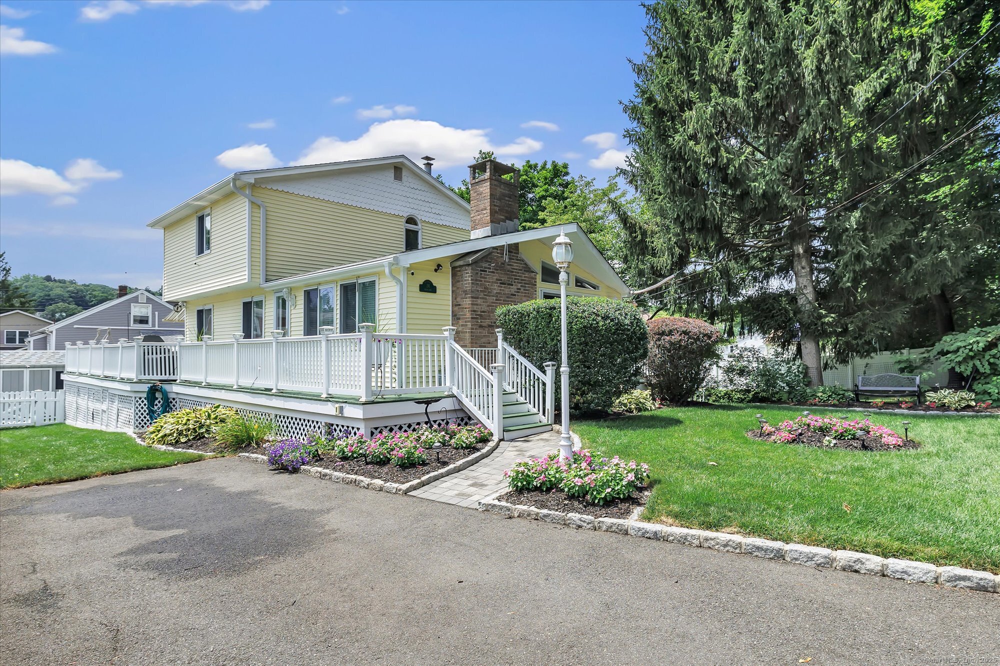 24 Grove Avenue Property Photo 1