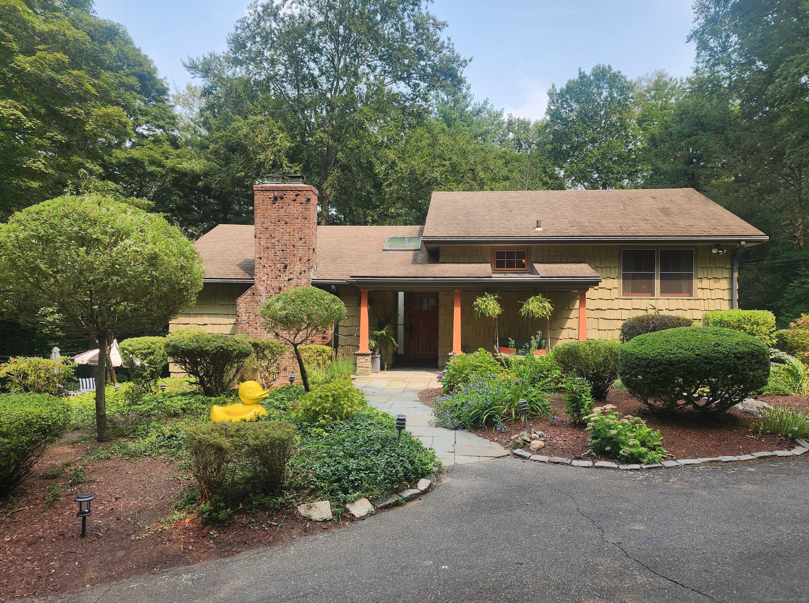 109 Northrop Road Property Photo 1