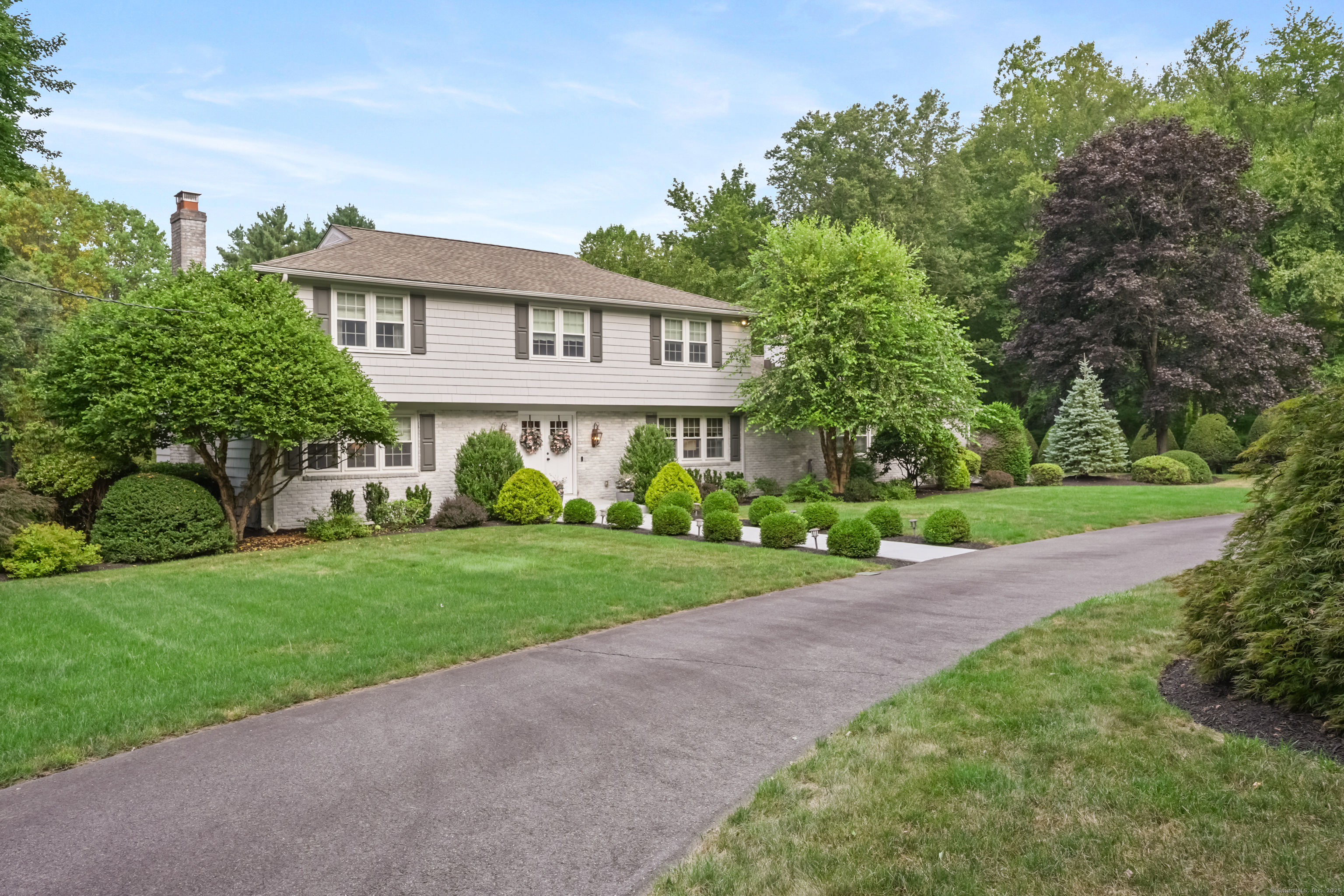 51 Forest Glen Drive Property Photo 1