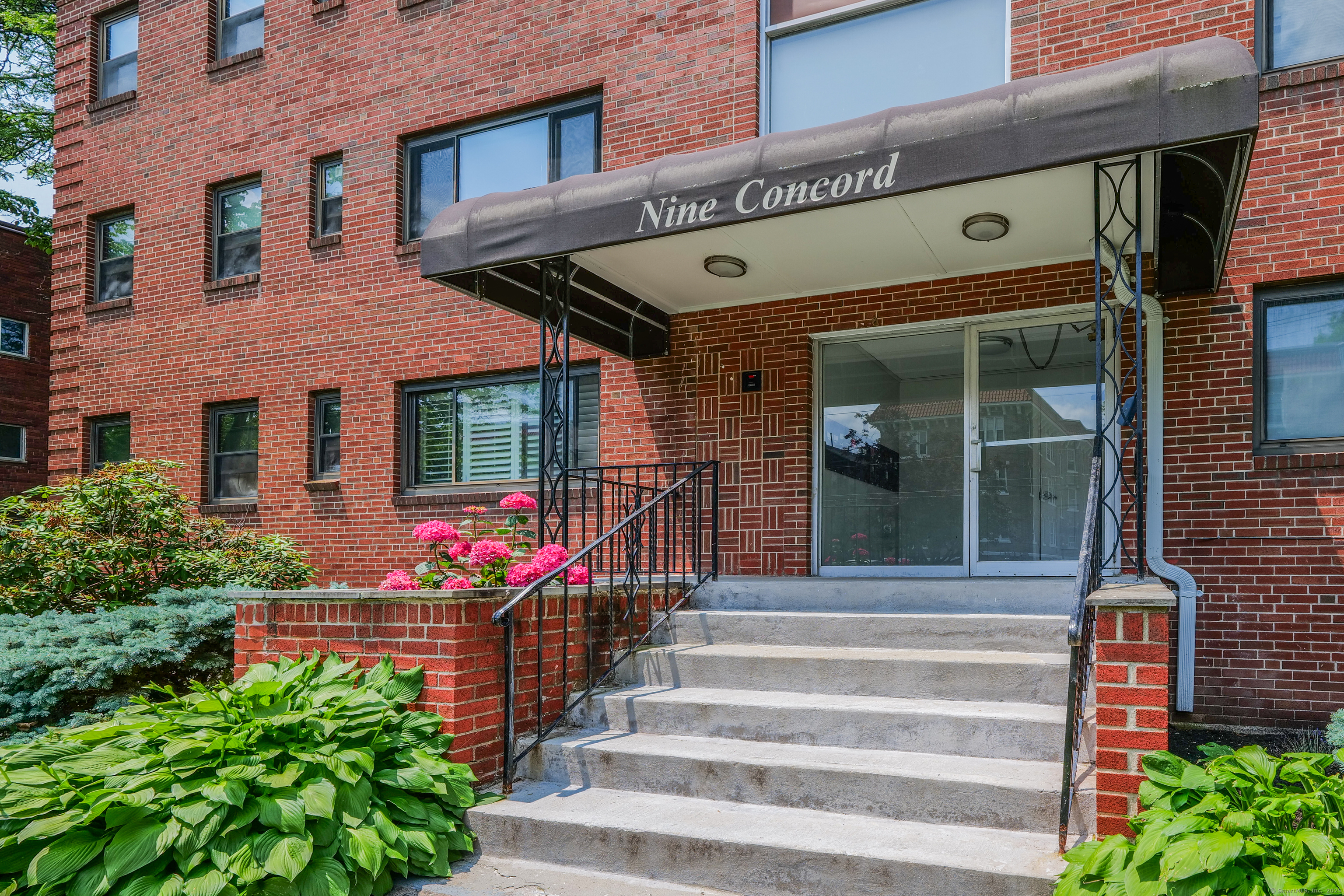 9 Concord Apt C2 Street Property Photo 1
