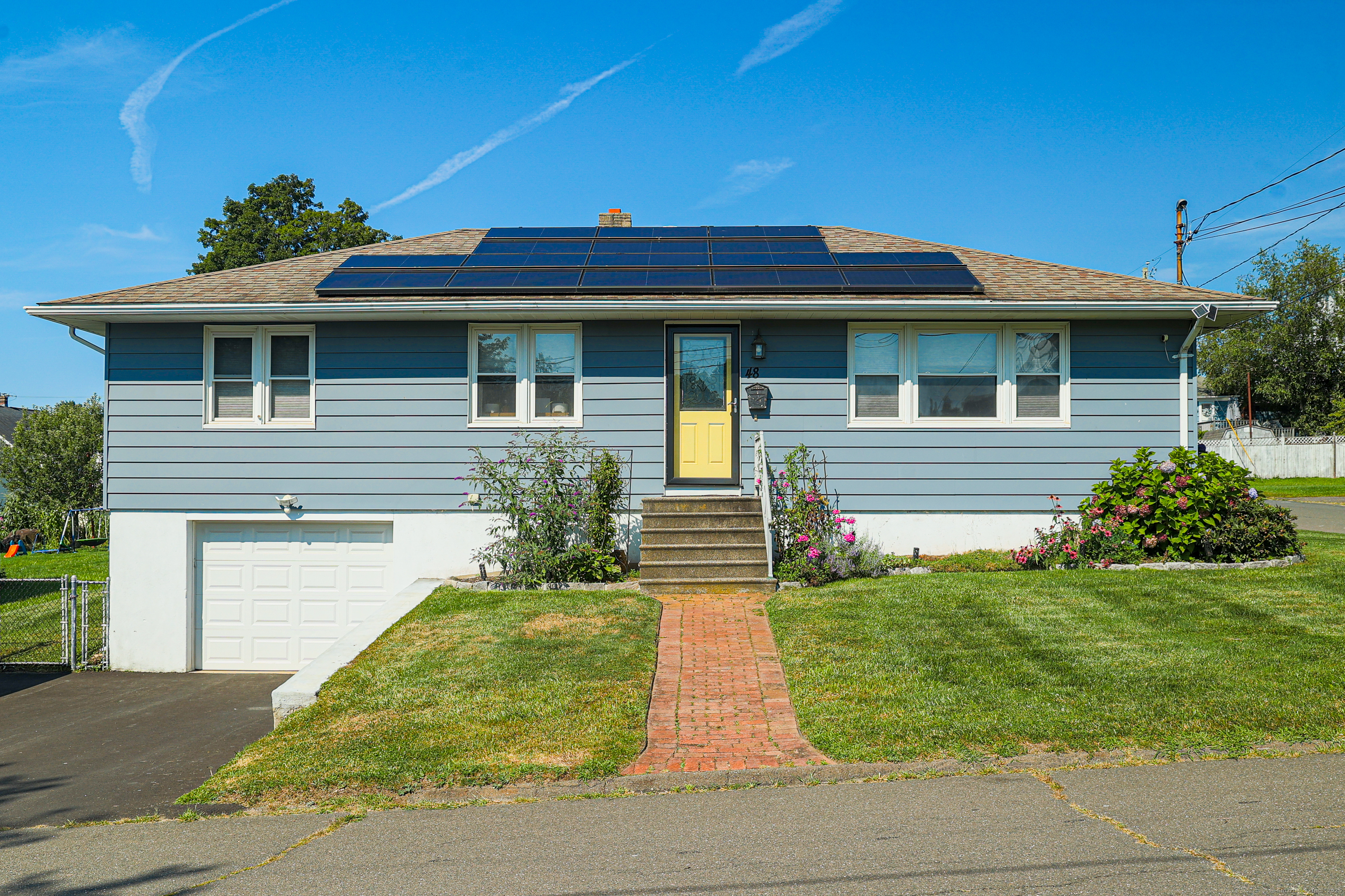 48 Karen Avenue Property Photo 1
