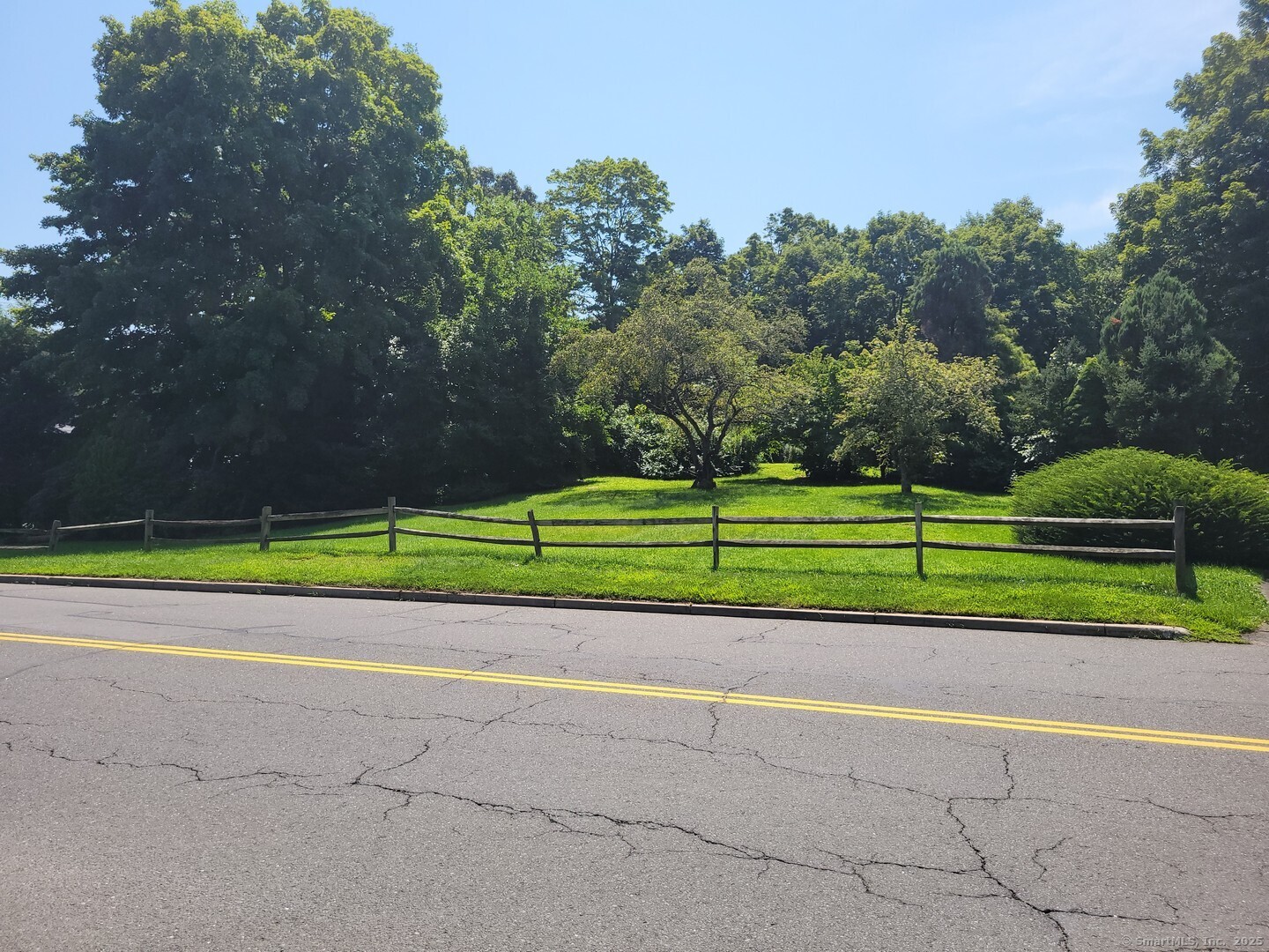 470 Rubber Avenue Property Photo 4
