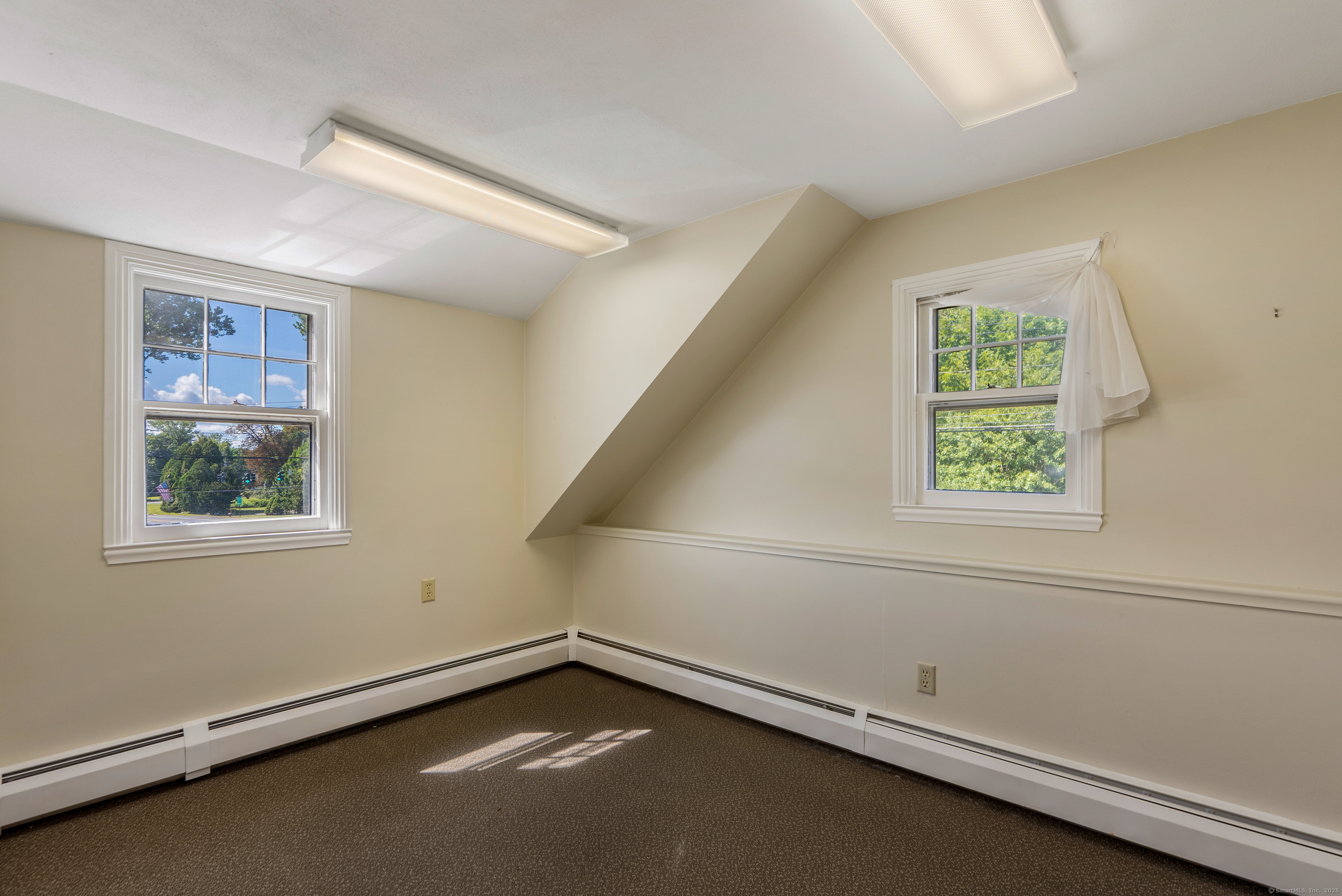 368 Hopmeadow Street Property Photo 25