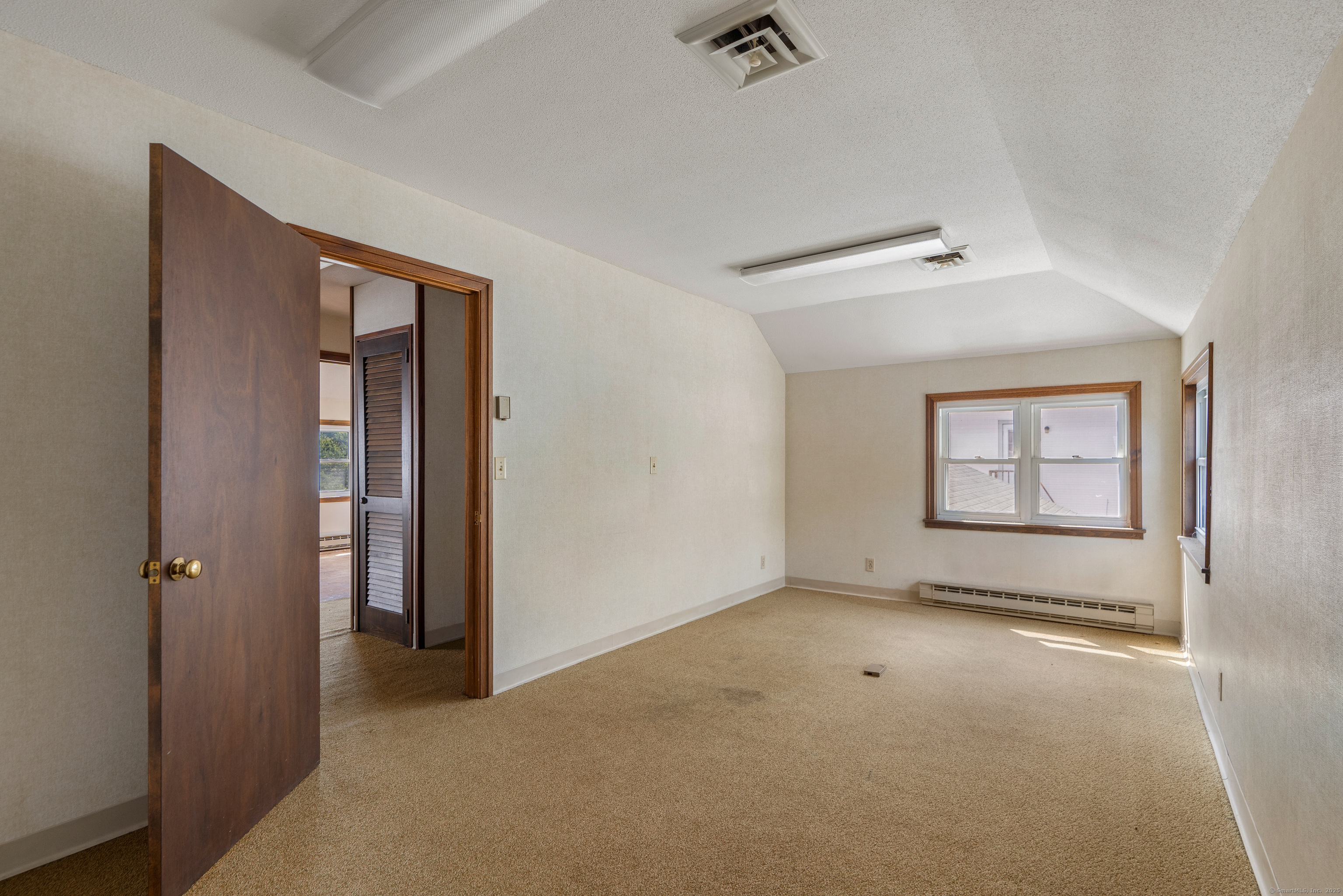 368 Hopmeadow Street Property Photo 28