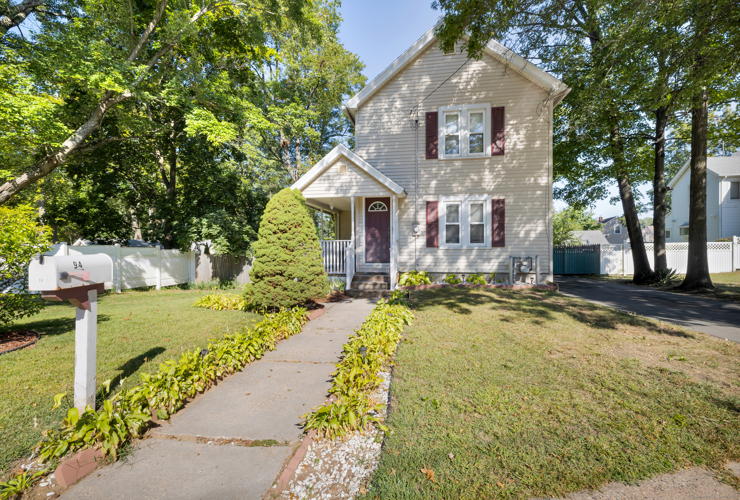 94 Larrabee Street Property Photo 1
