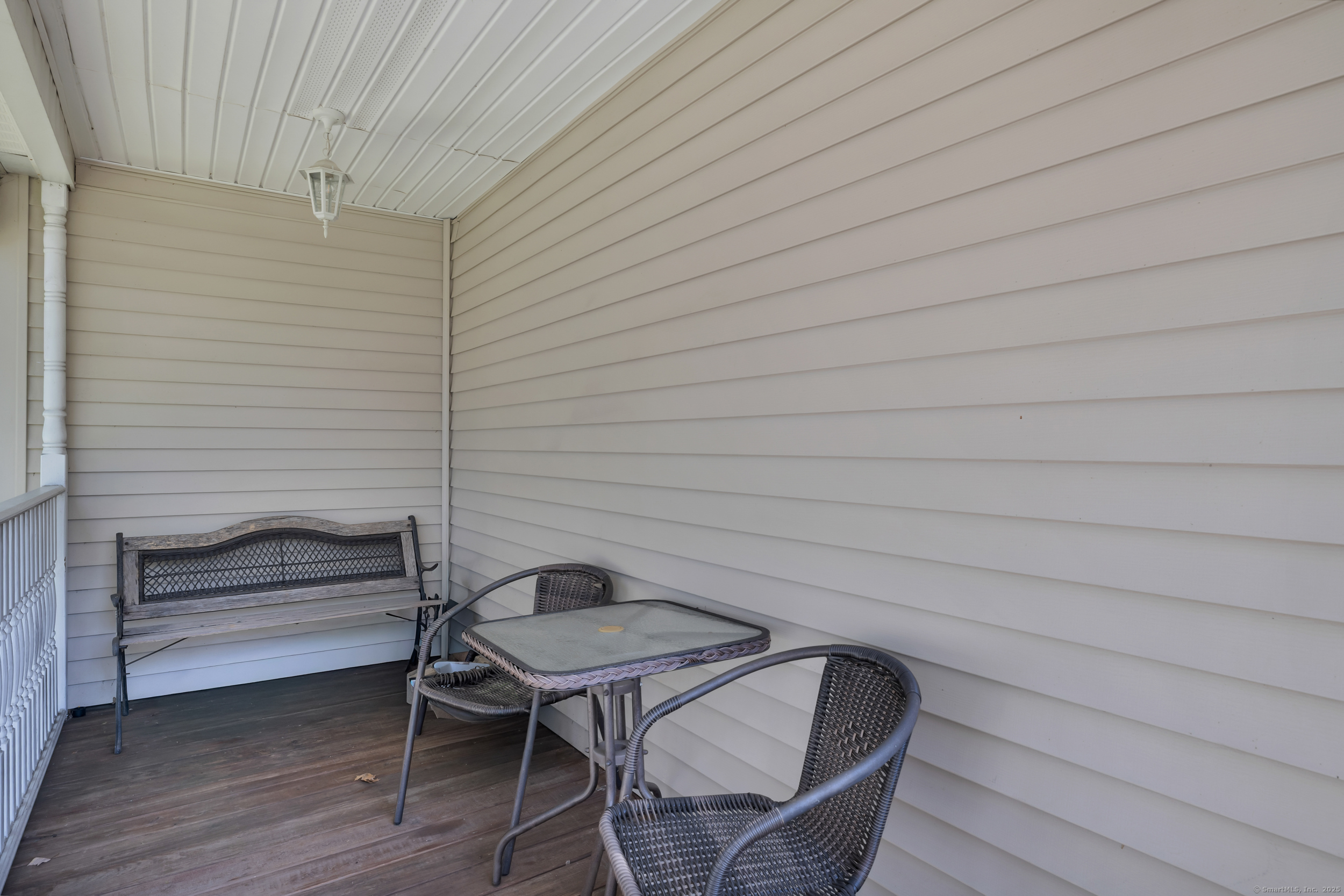 94 Larrabee Street Property Photo 4
